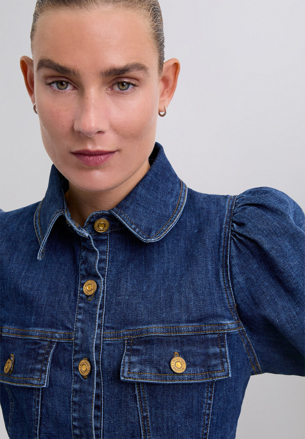 CAMISA DENIM MANGA ABULLONADA - Scalpers