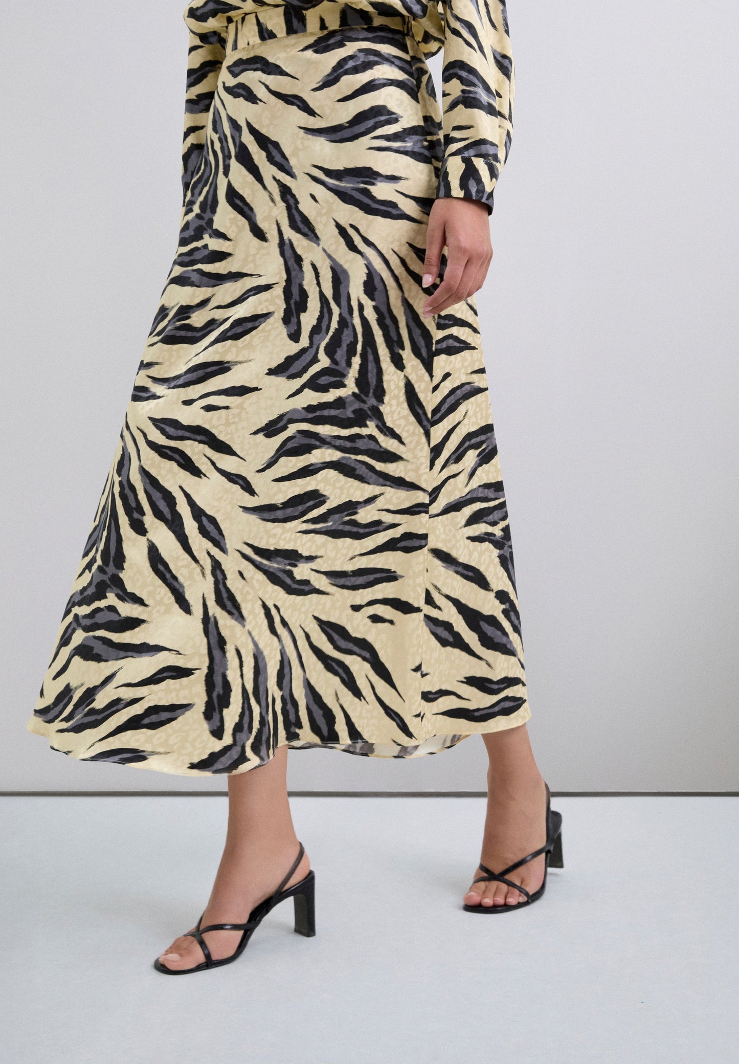 FALDA MIDI ANIMAL PRINT - Scalpers