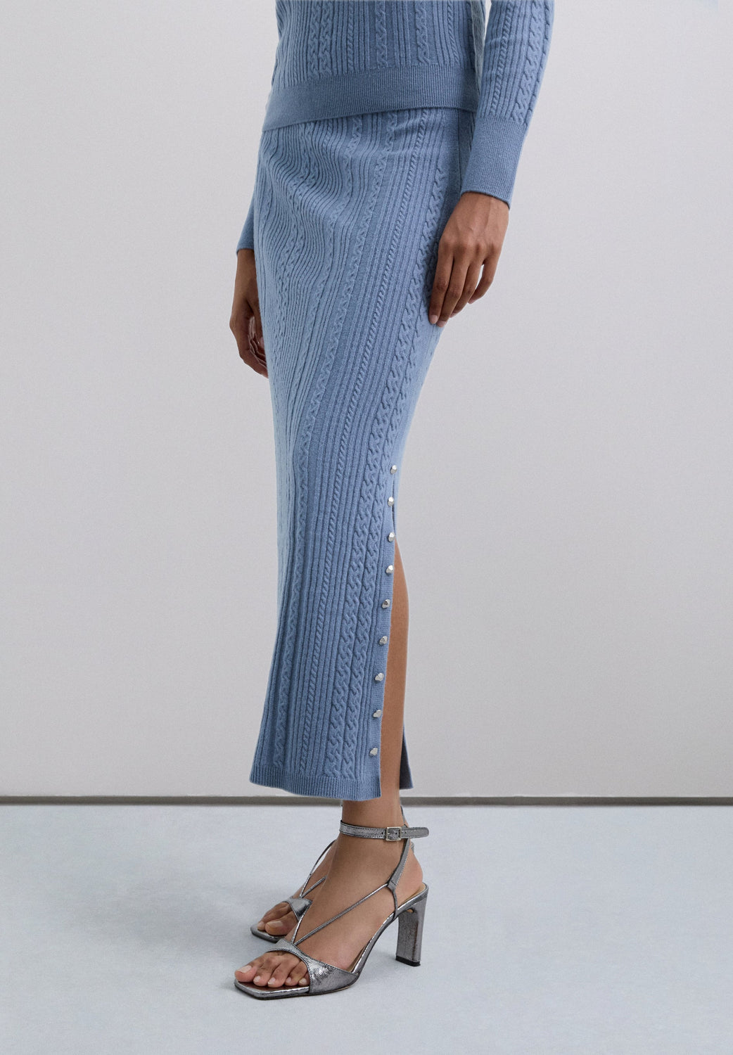 FALDA CABLE KNIT ABERTURA - Scalpers