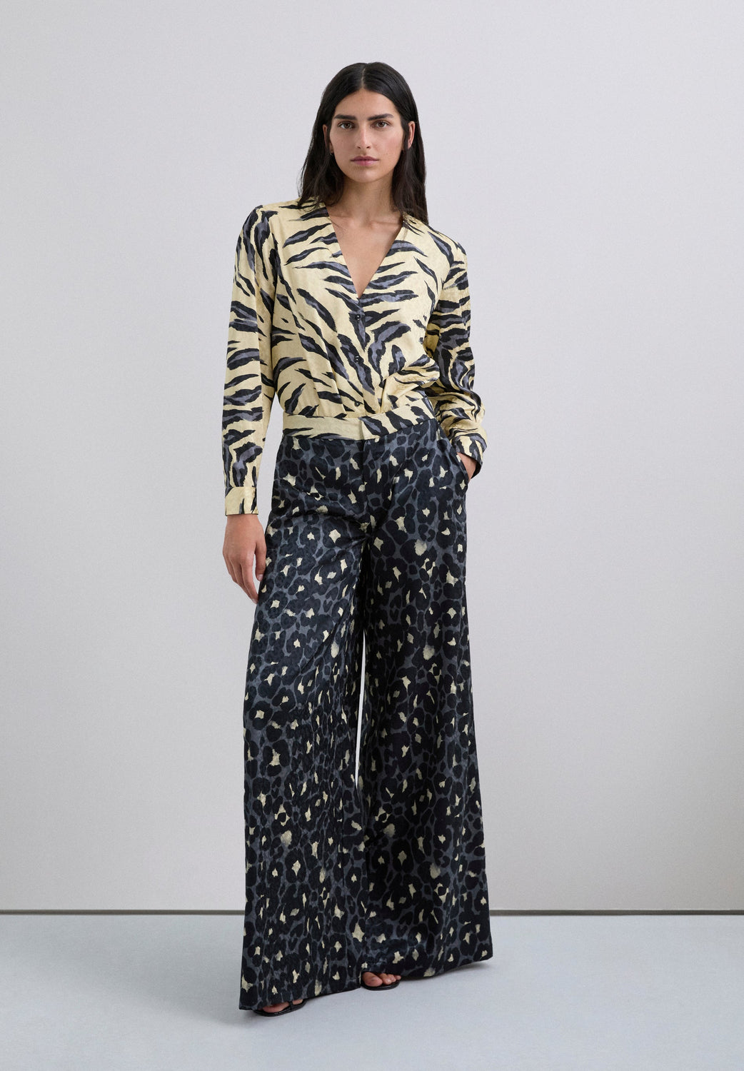 PANTALÓN FLUIDO ANIMAL PRINT - Scalpers