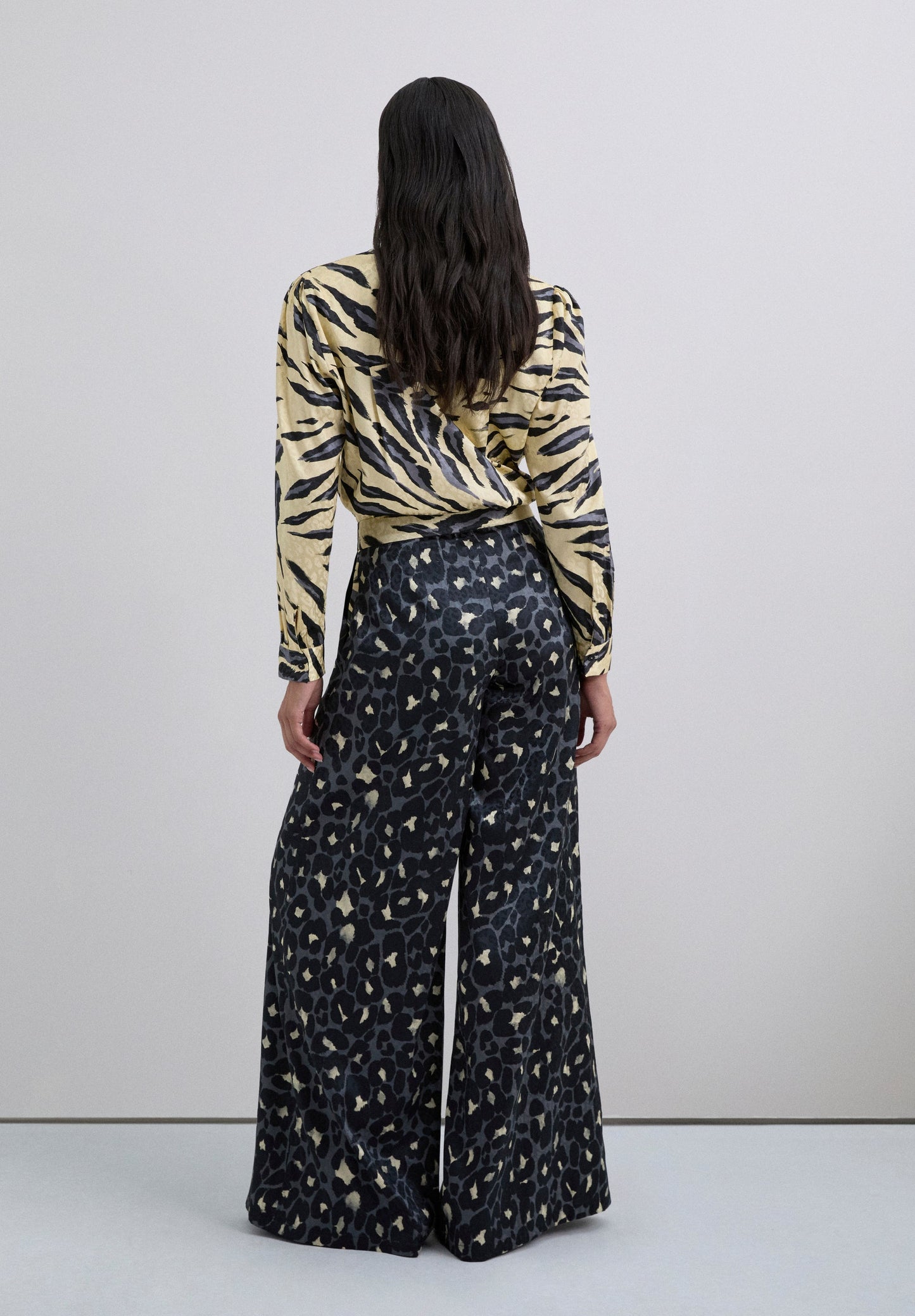 PANTALÓN FLUIDO ANIMAL PRINT - Scalpers