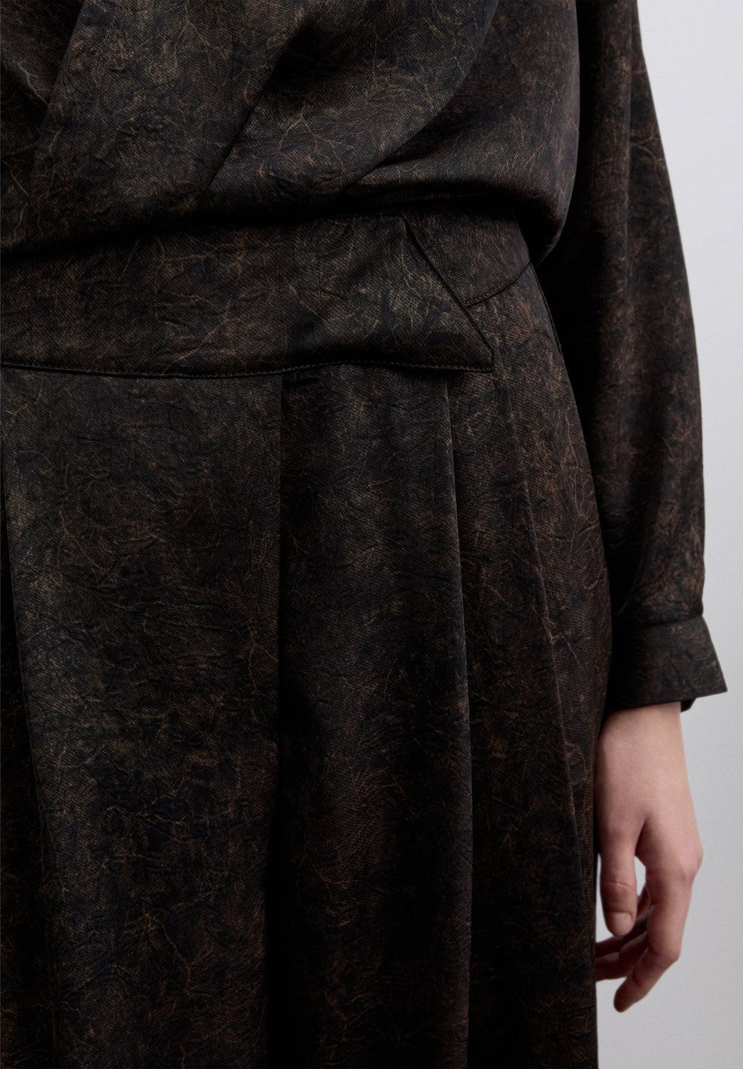 PANTALÓN ESTAMPADO SATINADO - Scalpers