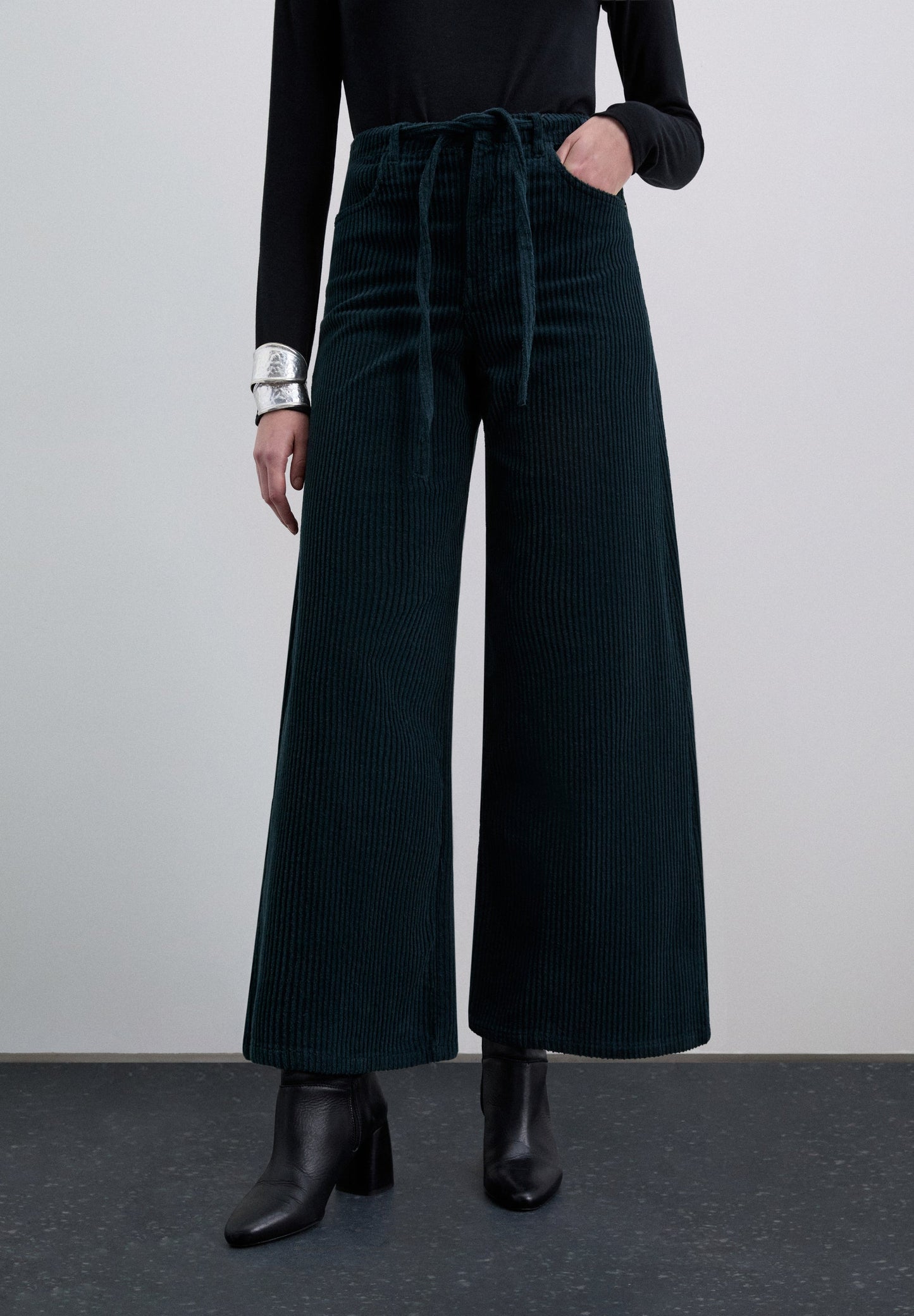 PANTALÓN LAZO DE PANA