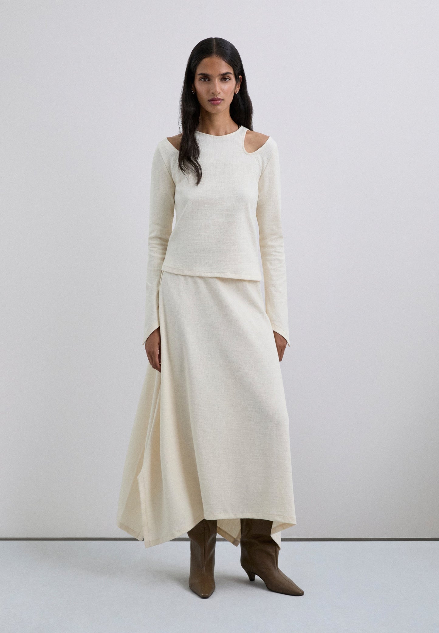 CAMISETA MANGA LARGA ASIMÉTRICA - Scalpers