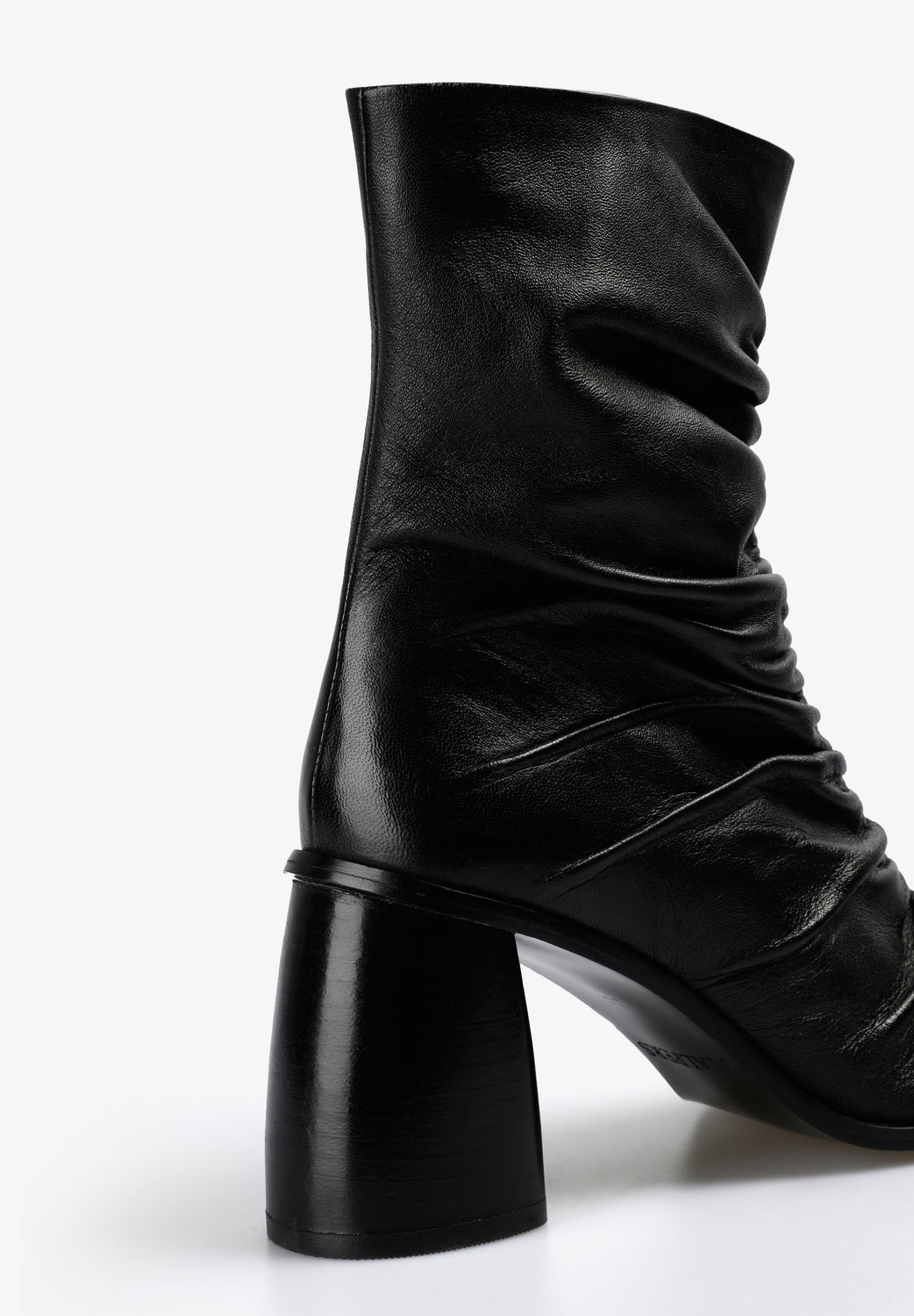 BOTA PIEL FRUNCIDO - Scalpers