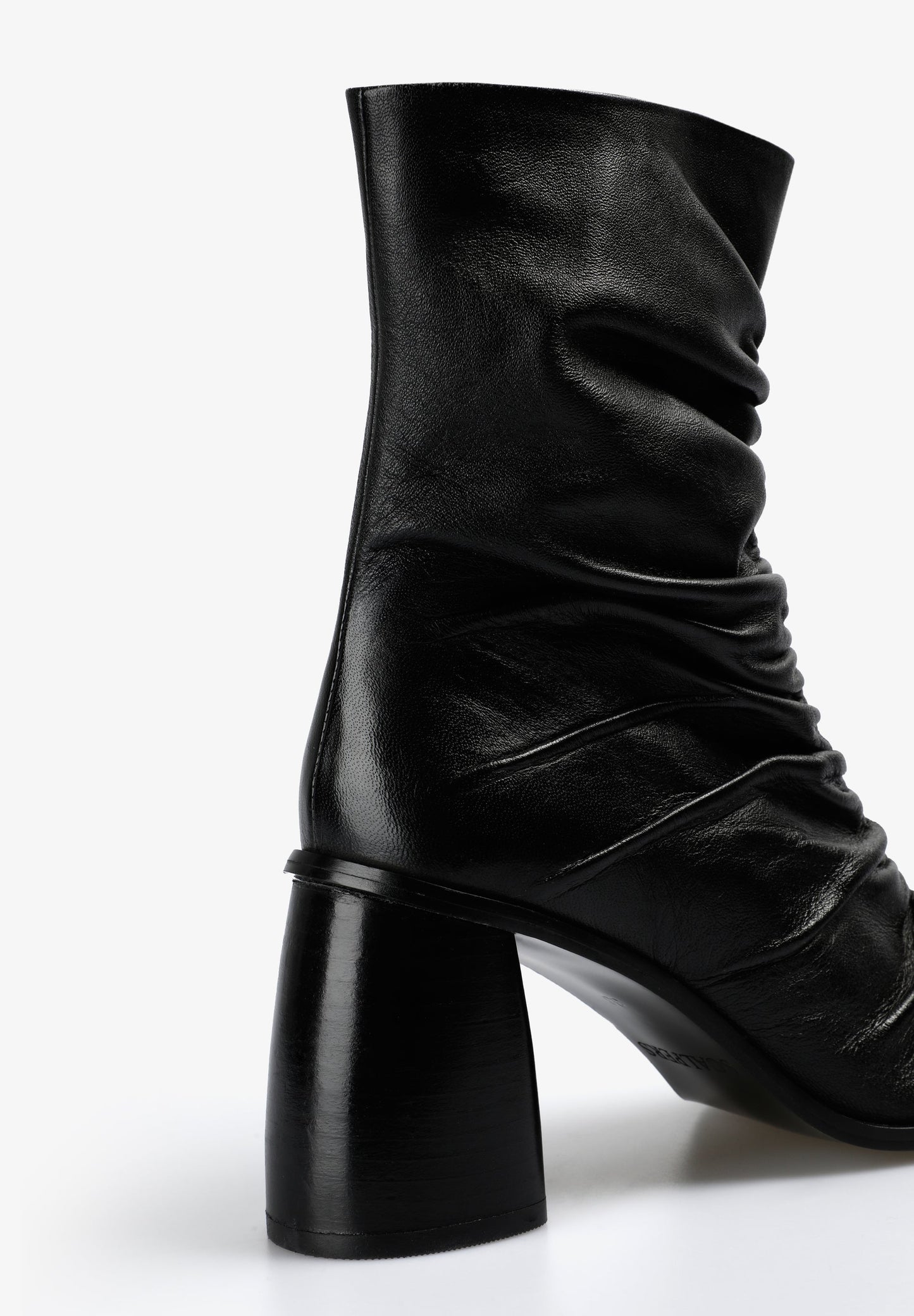 BOTA PIEL FRUNCIDO - Scalpers