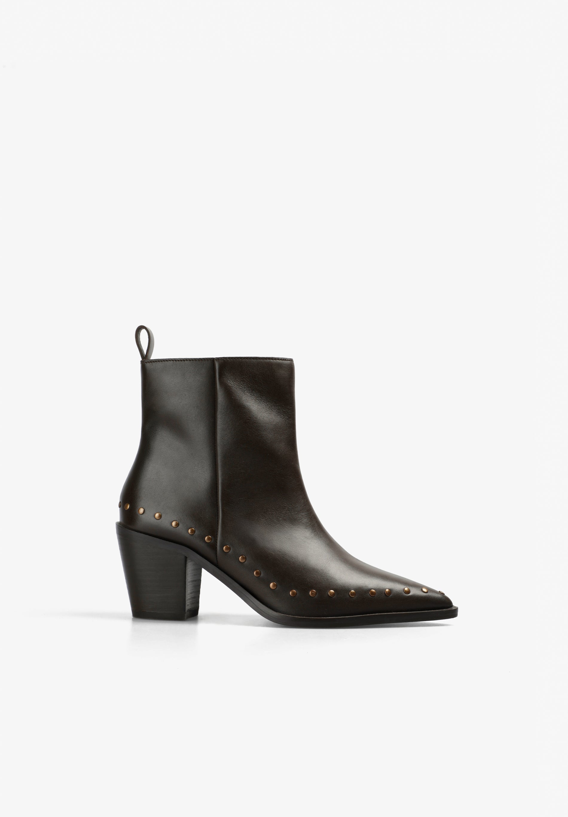 BOTAS DE PIEL CON TACHAS