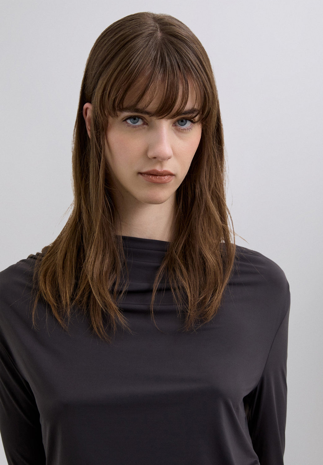 CAMISETA ESCOTE DRAPEADO - Scalpers