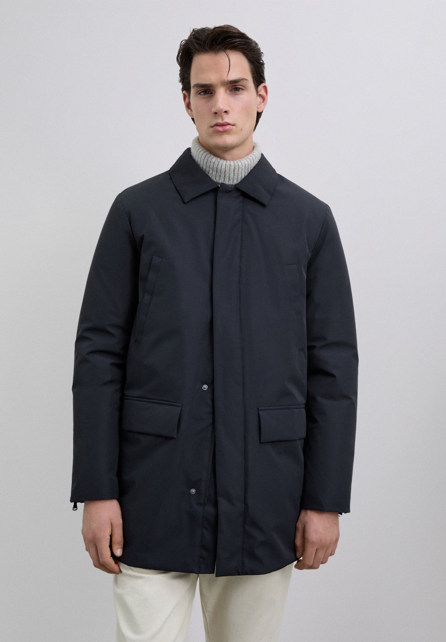 PARKA TÉCNICA BOLSILLOS CAPUCHA