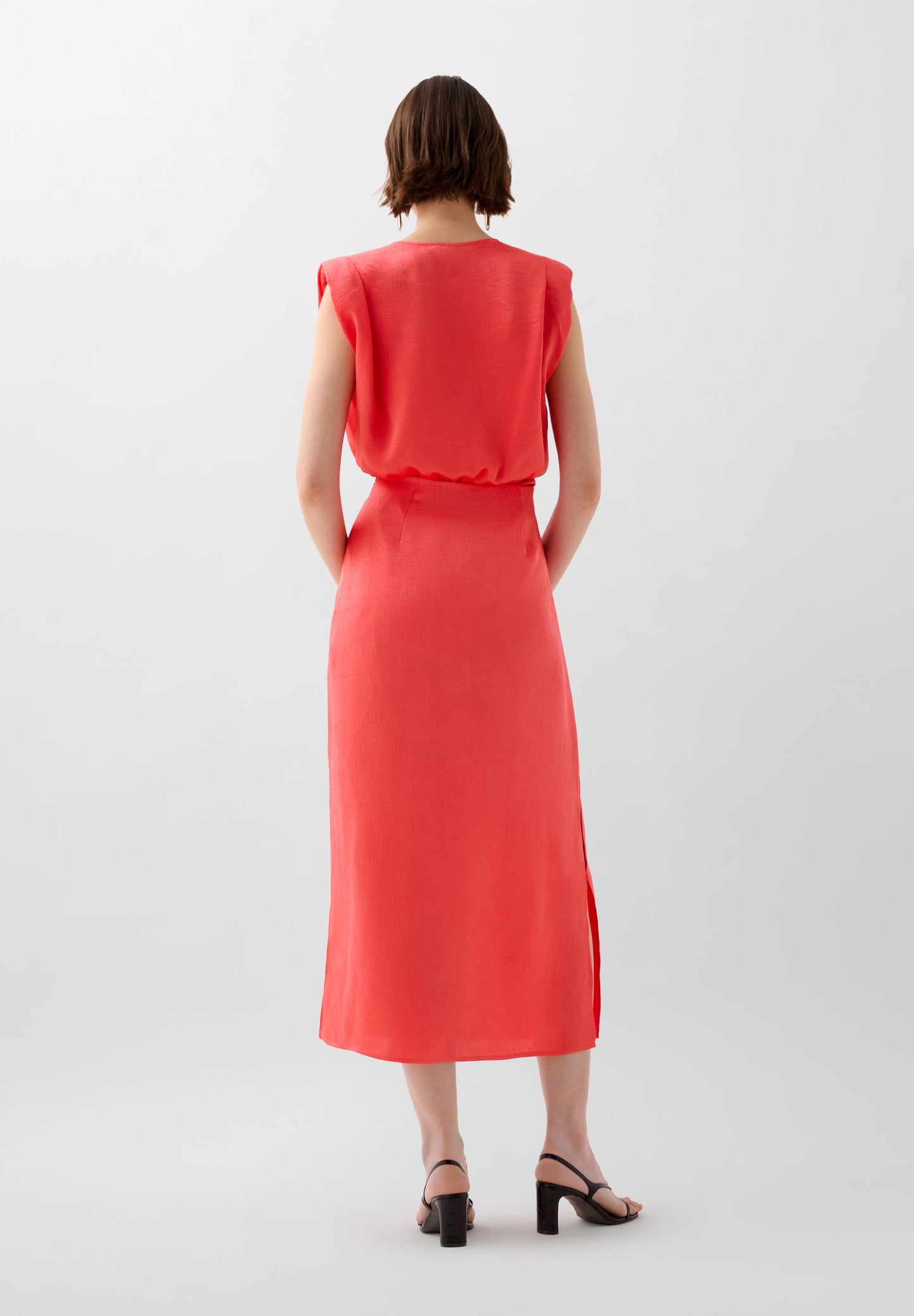 FALDA MIDI FLUIDA TEXTURA