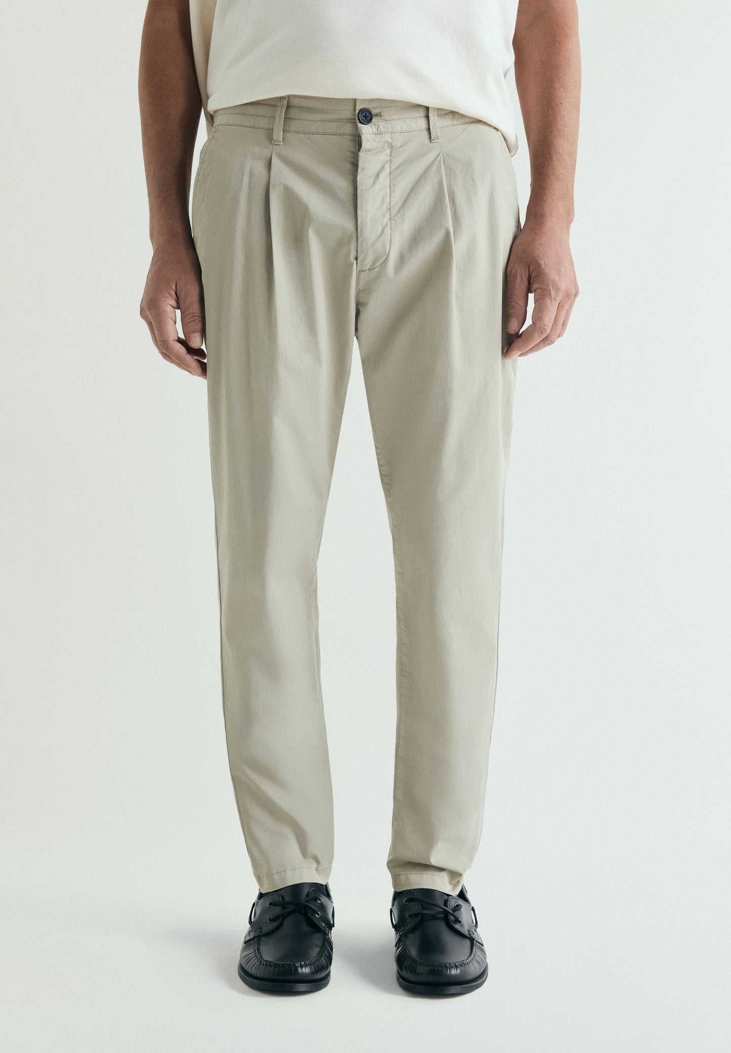 PANTALÓN ALGODÓN PINZAS