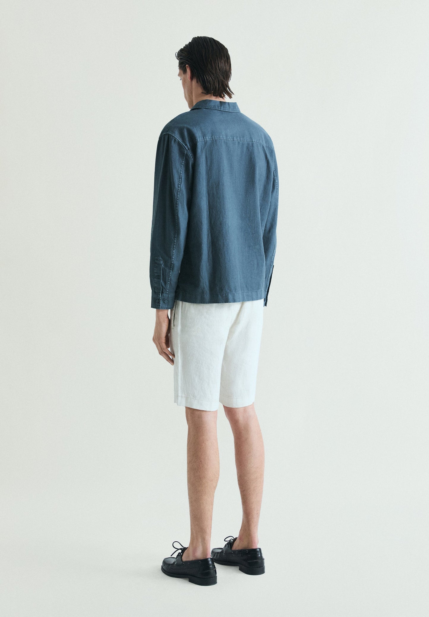 BERMUDAS LISAS LINO
