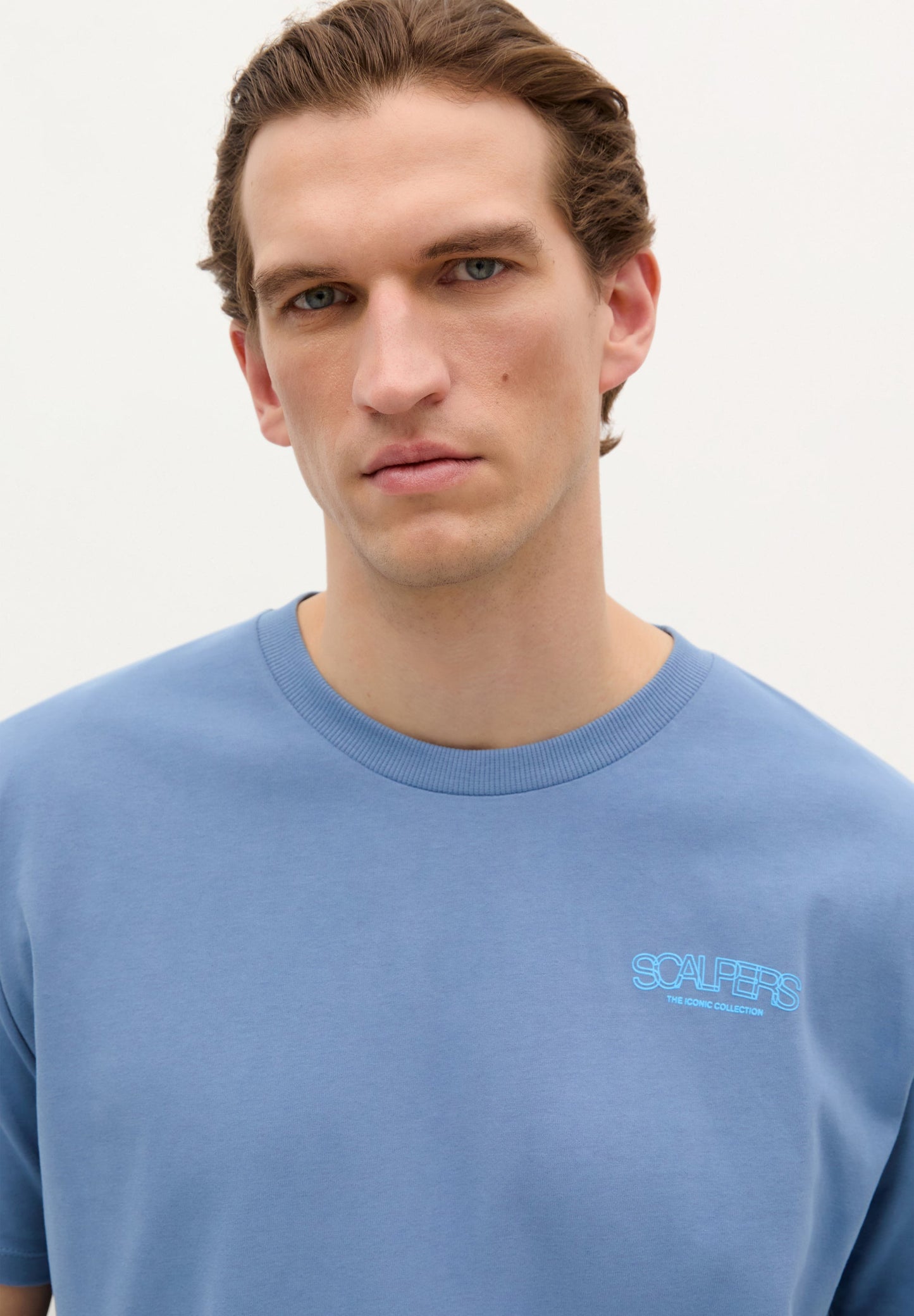 CAMISETA LOGO RELIEVE