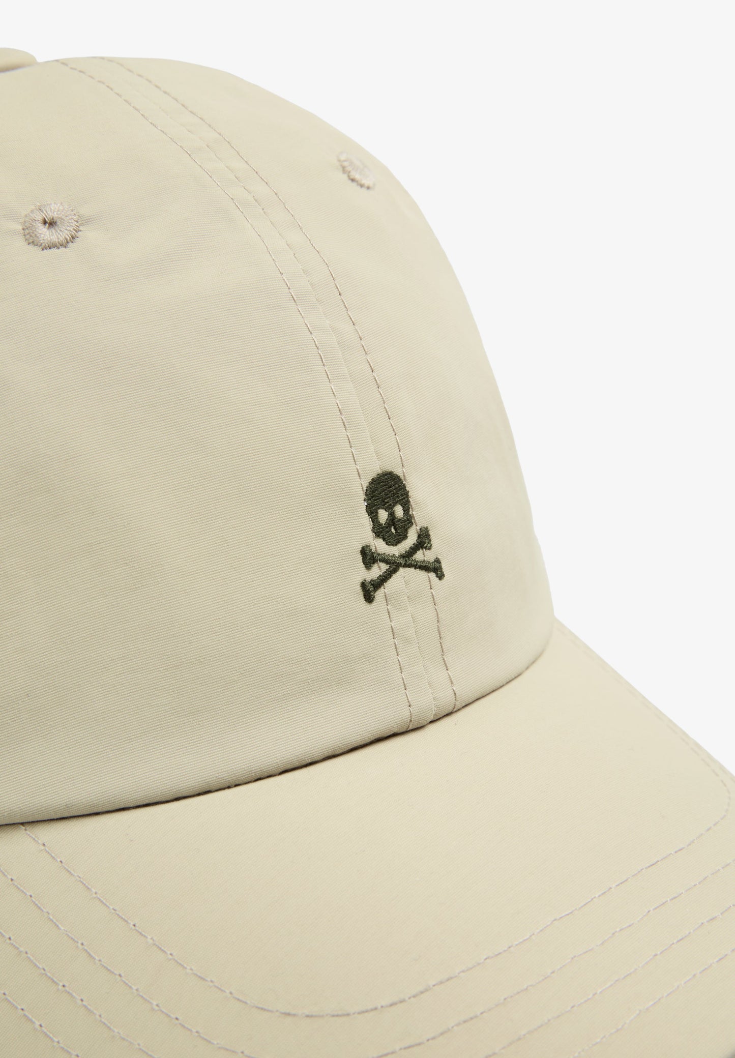 GORRA TÉCNICA BORDADO CONTRASTE