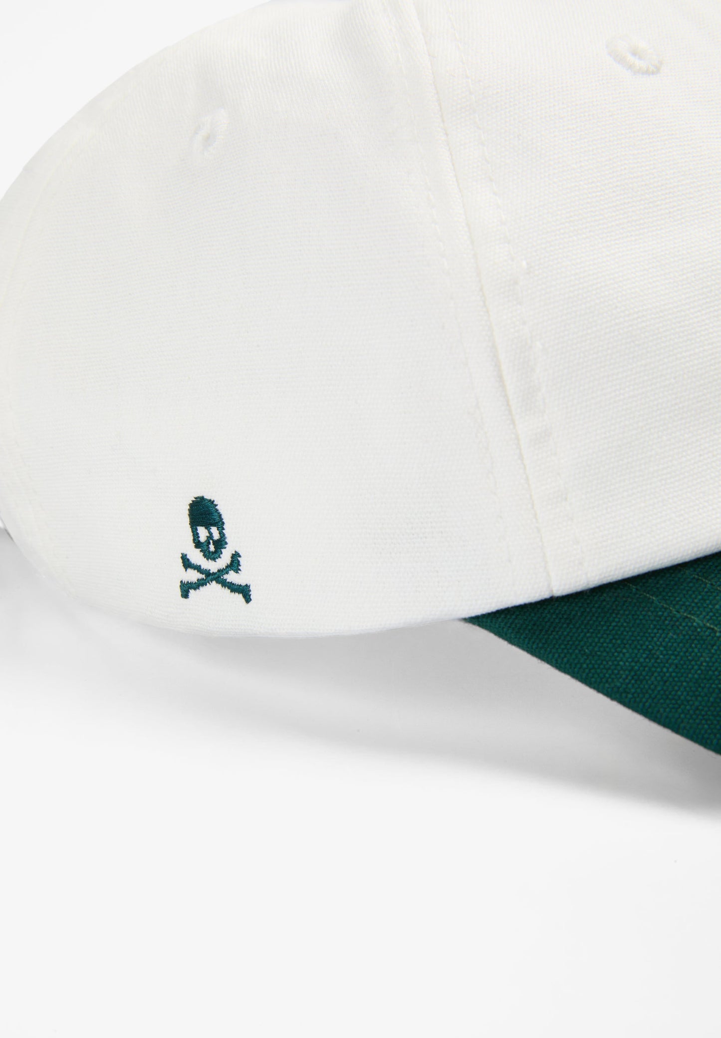 GORRA VISERA CONTRASTE