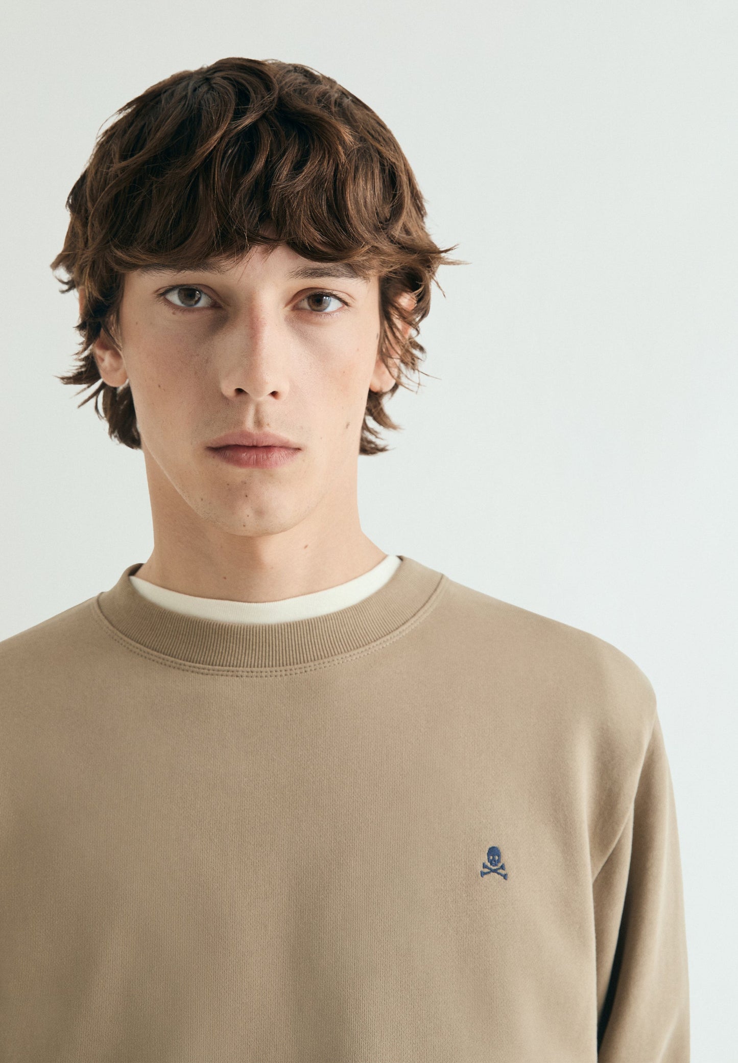 SUDADERA BORDADA CONTRASTE - Scalpers