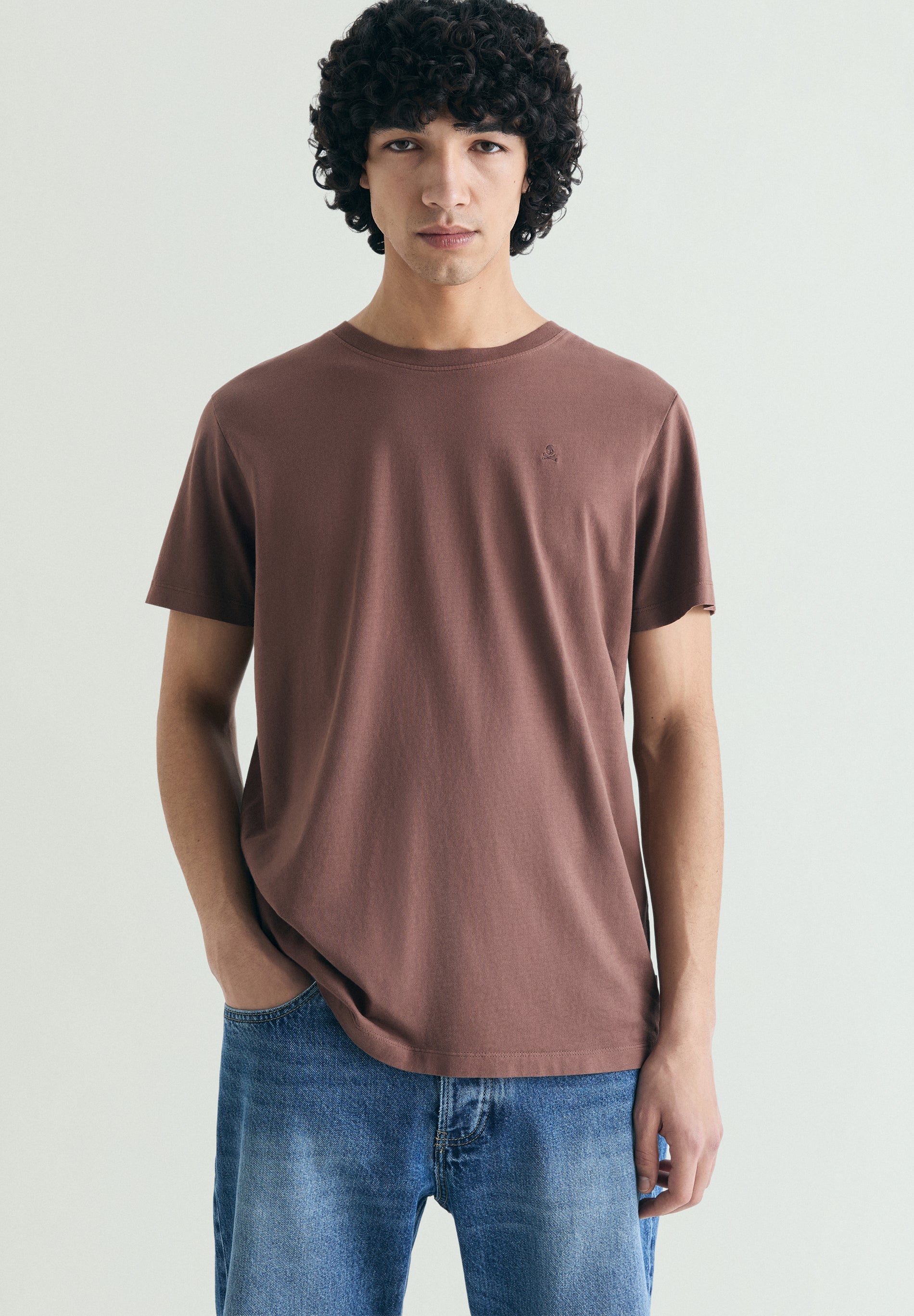 CAMISETA BORDADA REGULAR FIT - Scalpers