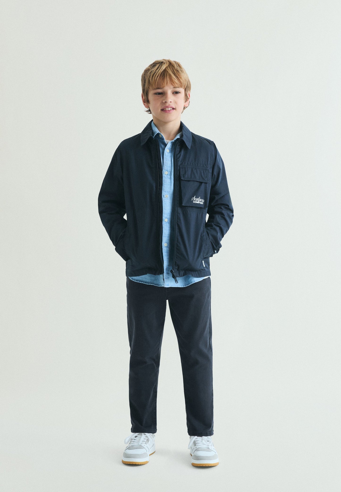 PANTALÓN SLIM FIT DE CINCO BOLSILLOS