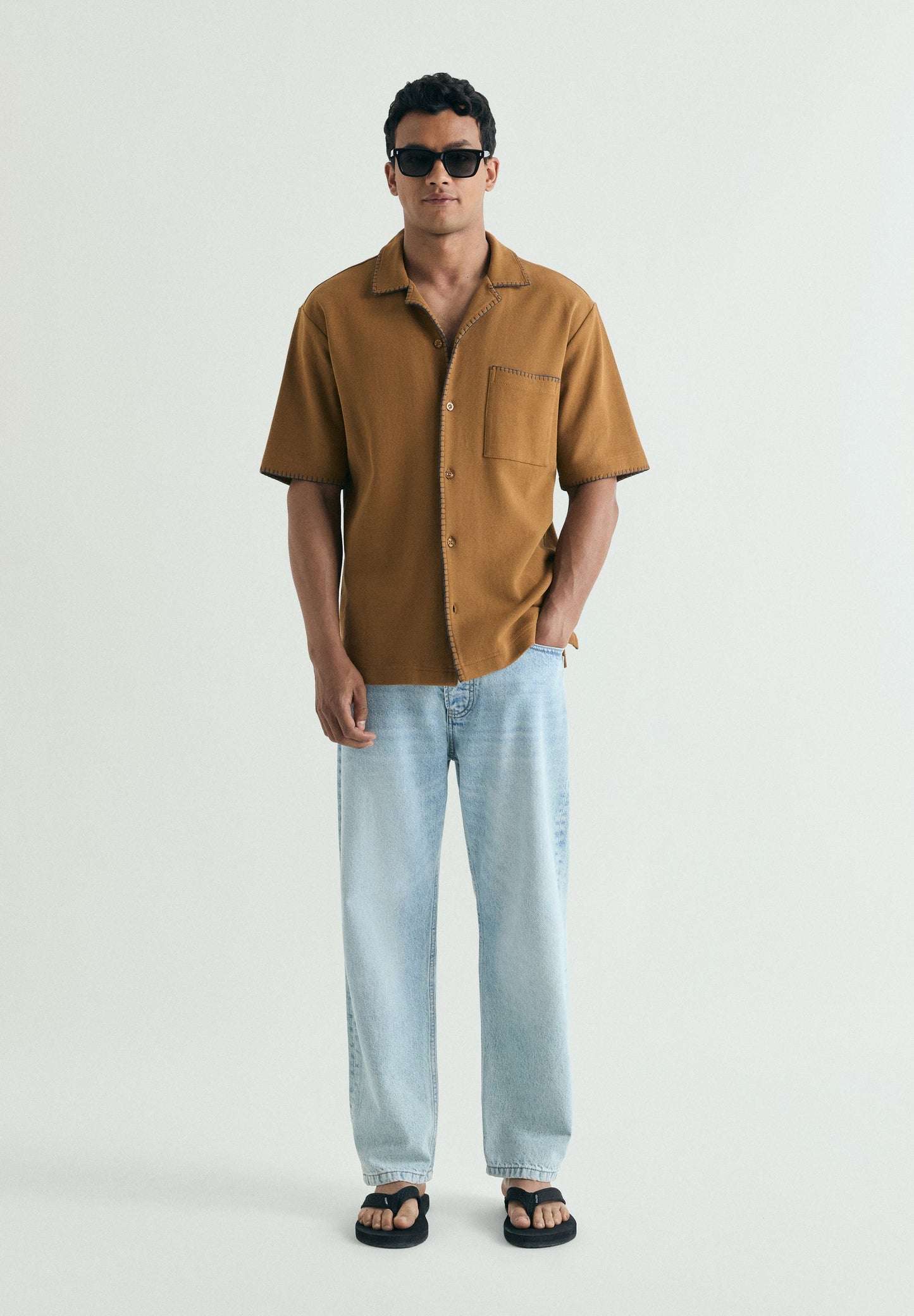 CAMISA MANGA CORTA COSTURAS
