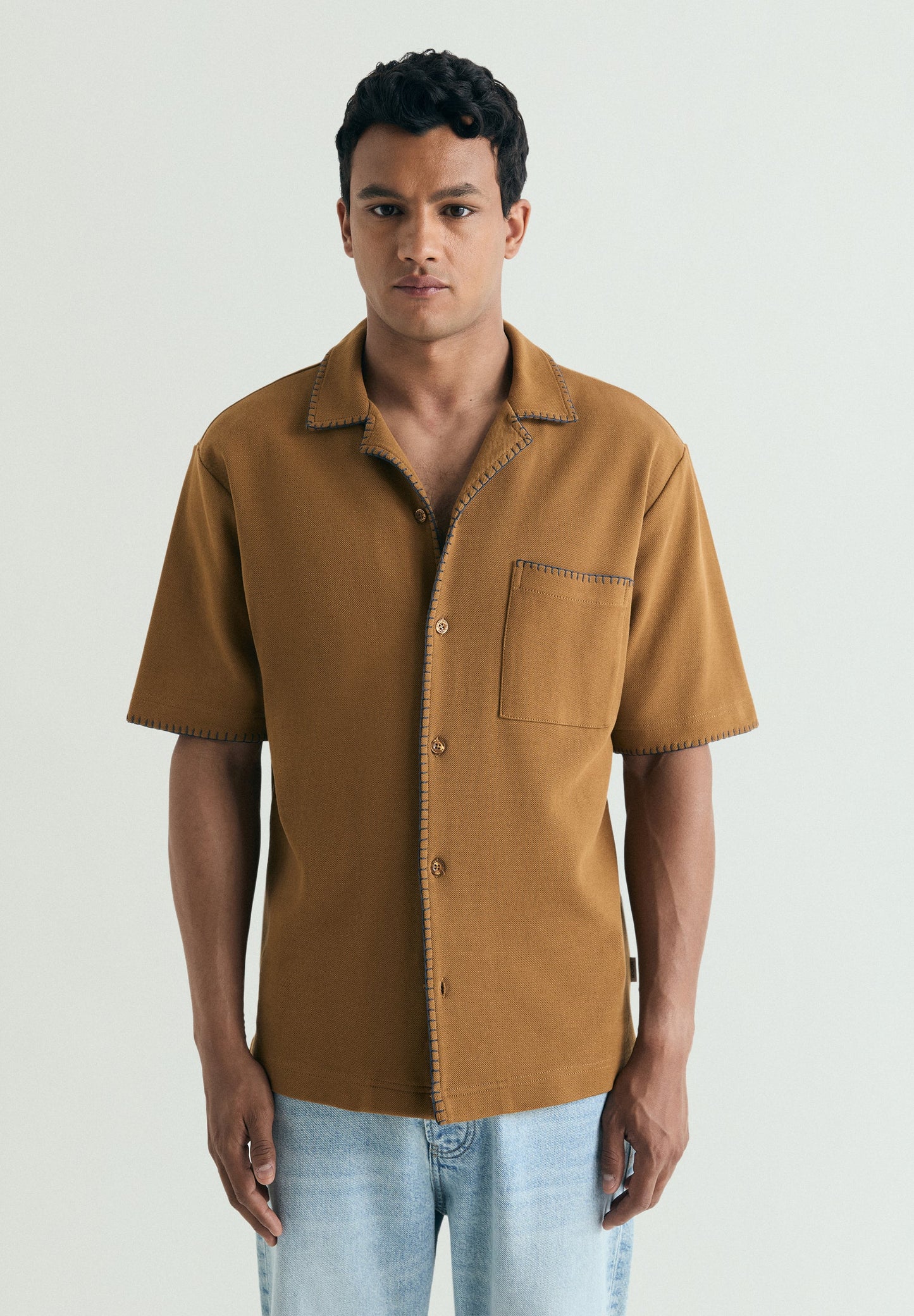 CAMISA MANGA CORTA COSTURAS