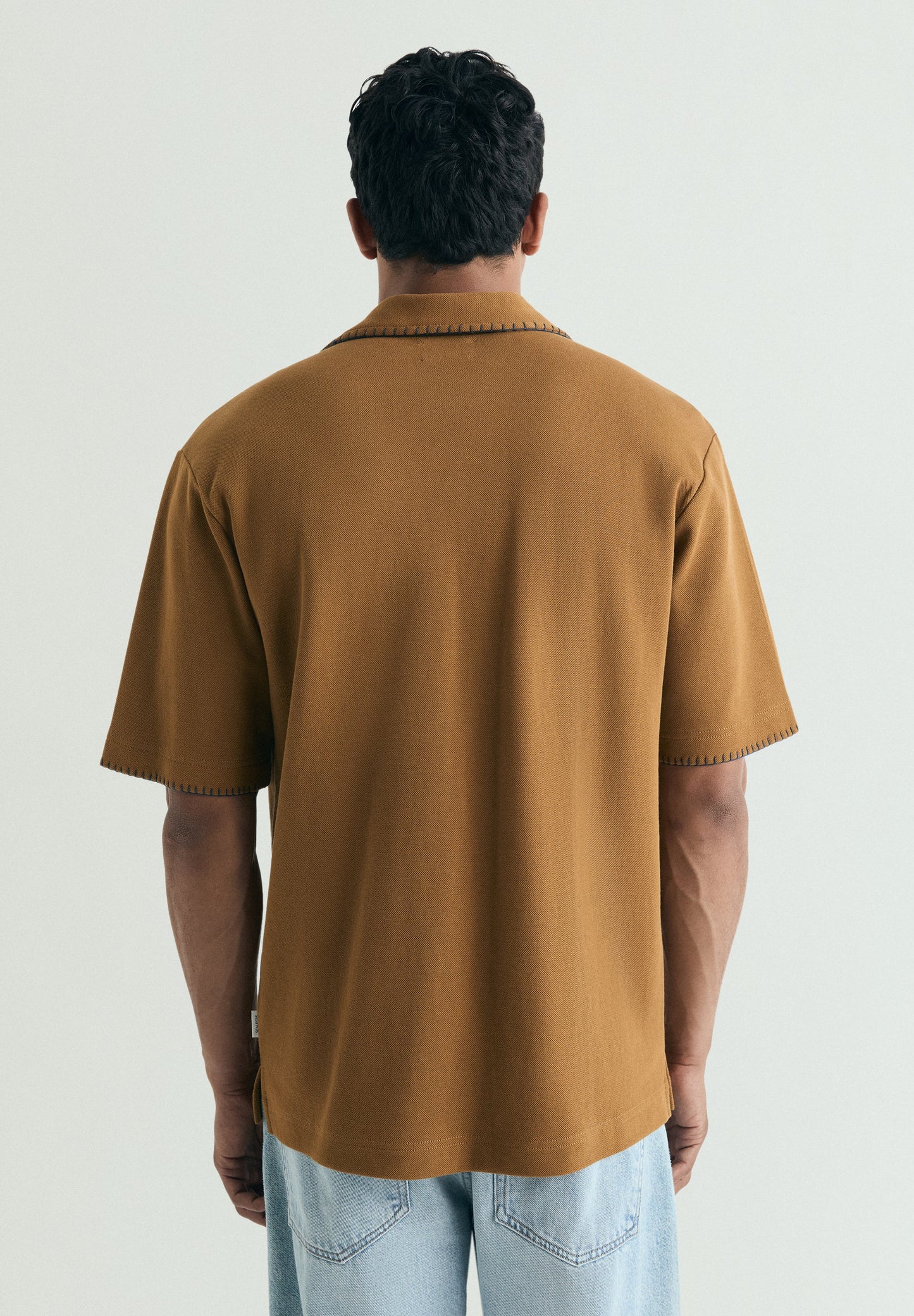 CAMISA MANGA CORTA COSTURAS