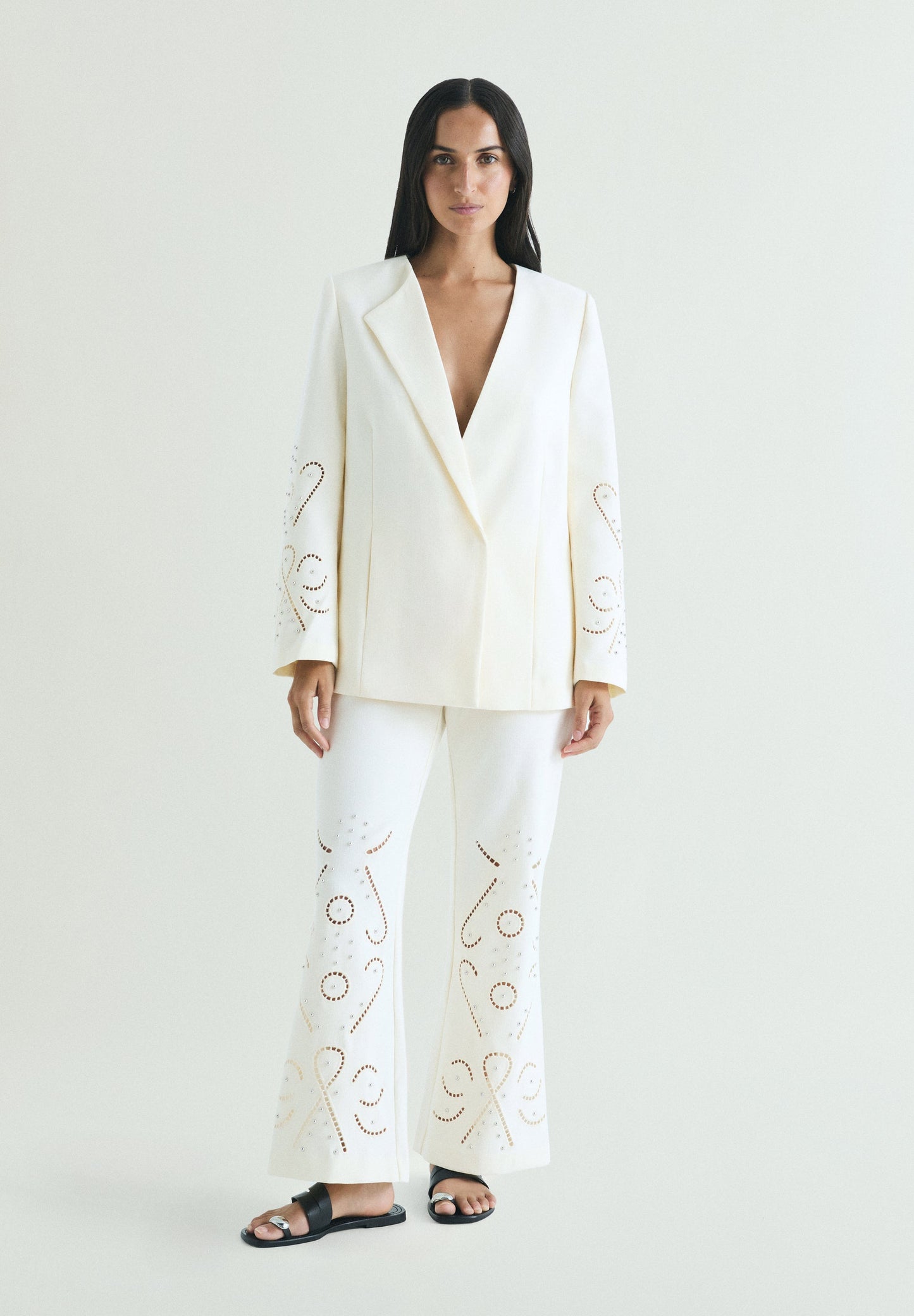 BLAZER DETALLES PERFORADA