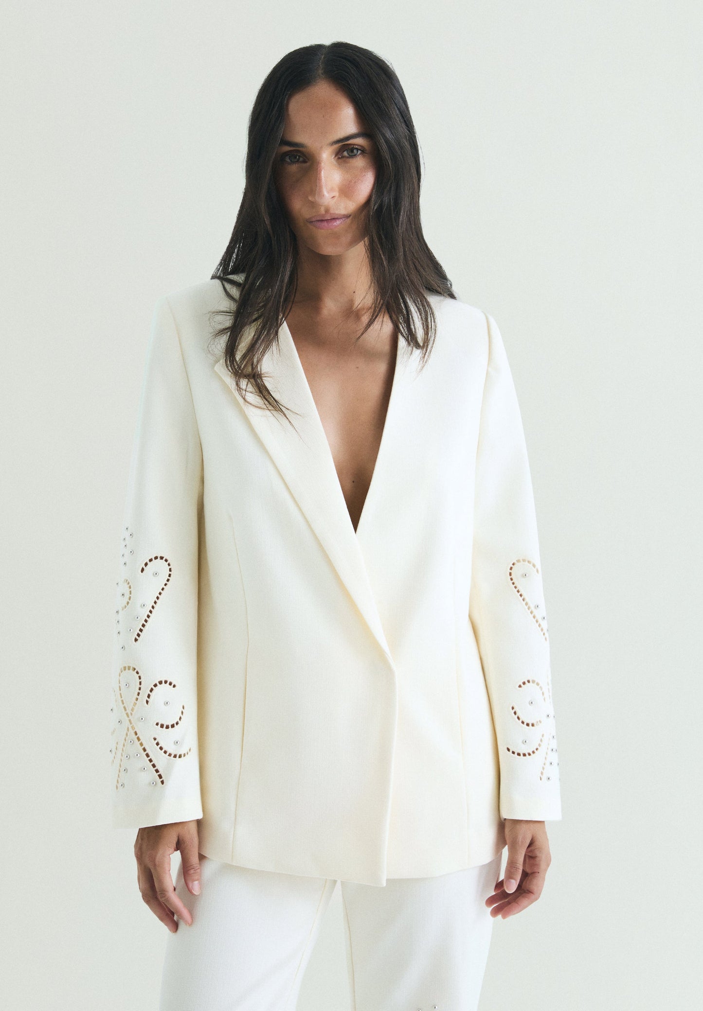 BLAZER DETALLES PERFORADA