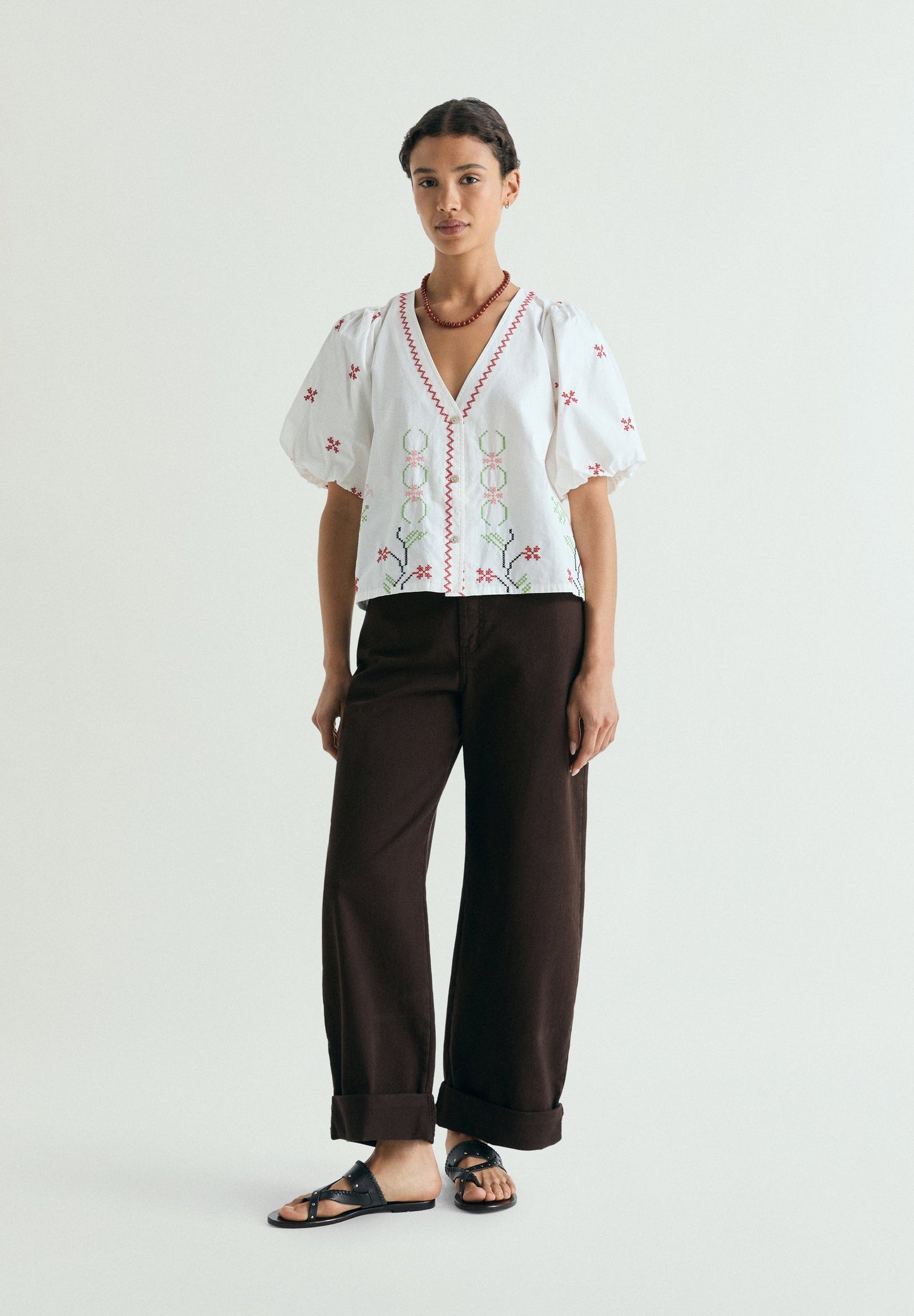 BLUSA BORDADOS FLORALES