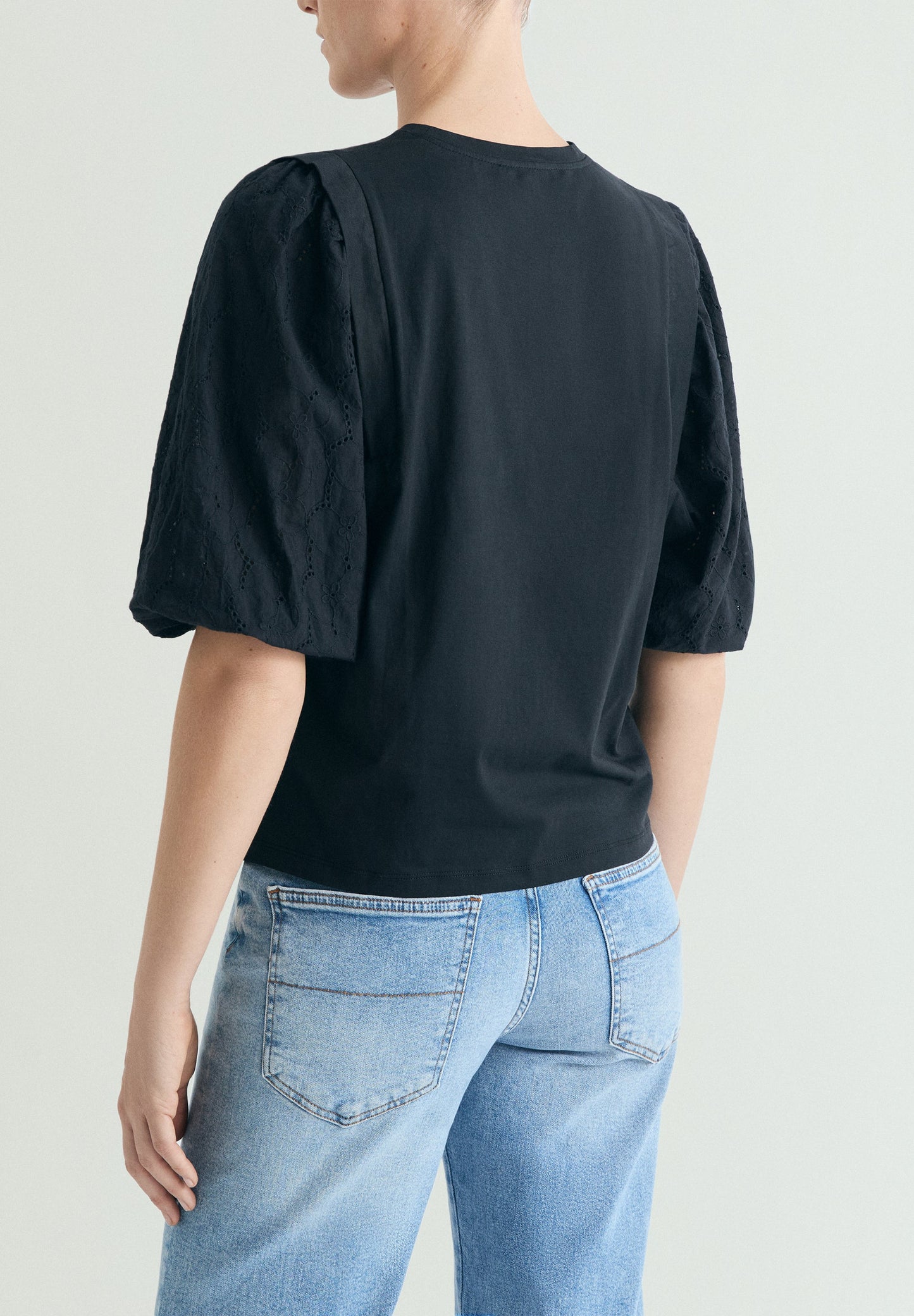 CAMISETA MANGA CALADA