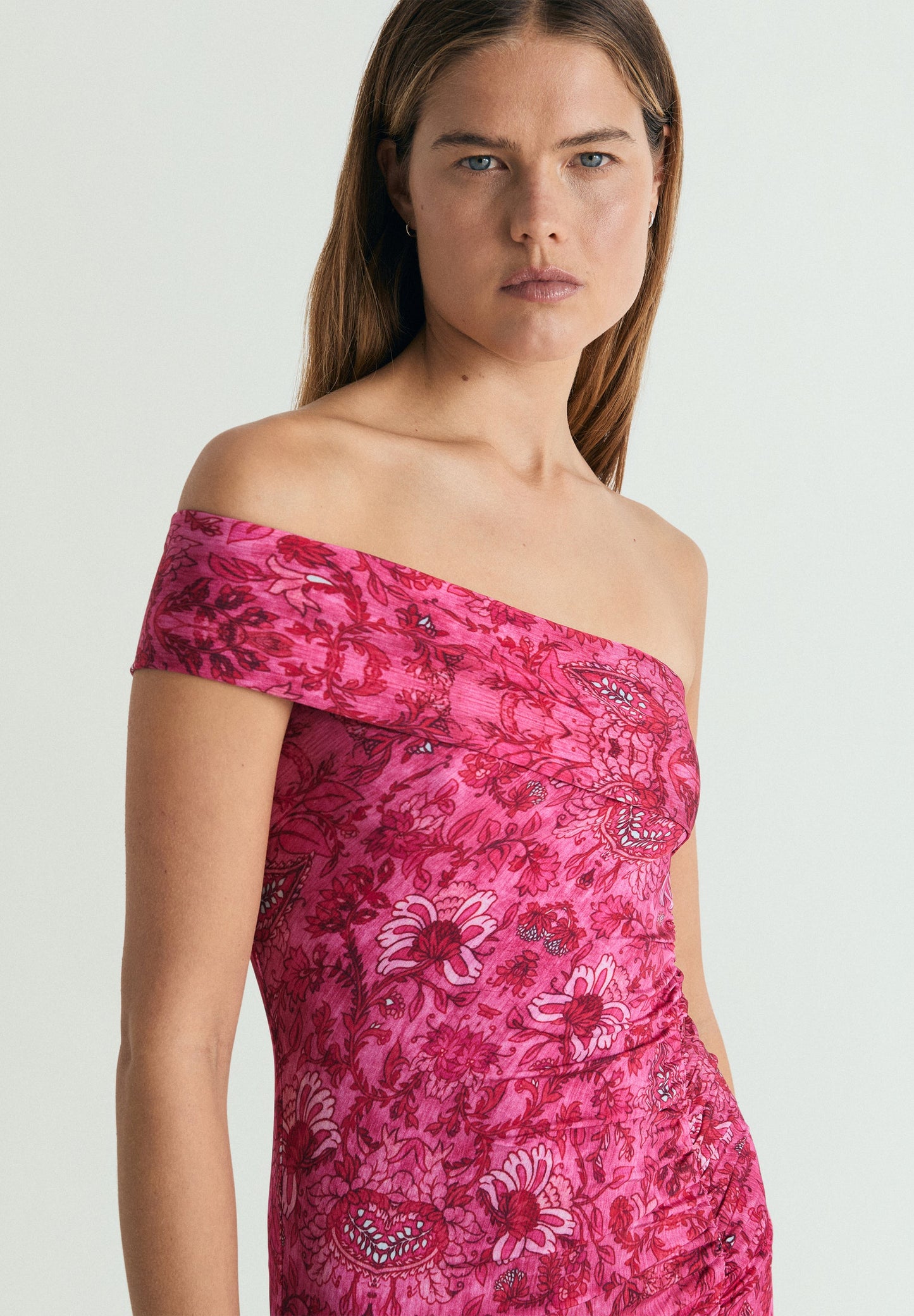 VESTIDO MIDI ASIMÉTRICO ESTAMPADO