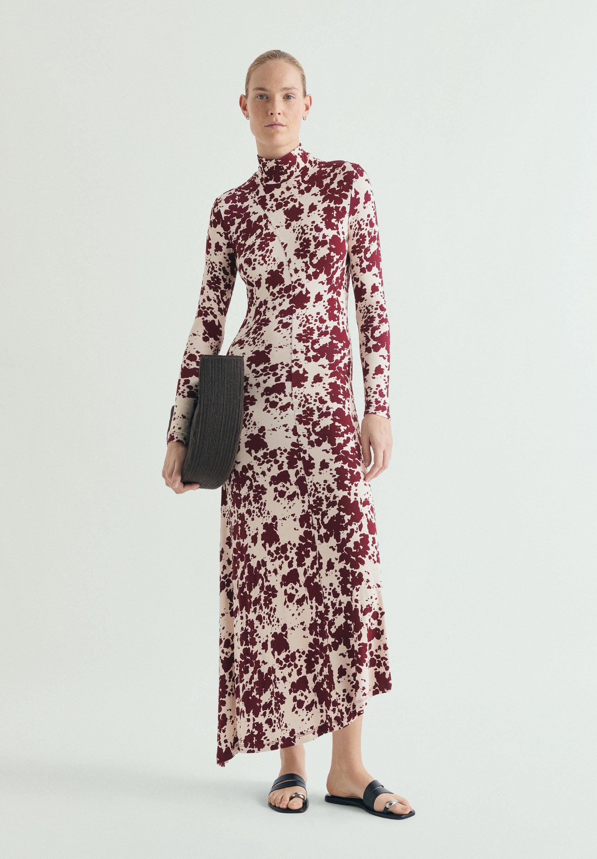 VESTIDO ESTAMPADO CUELLO ALTO