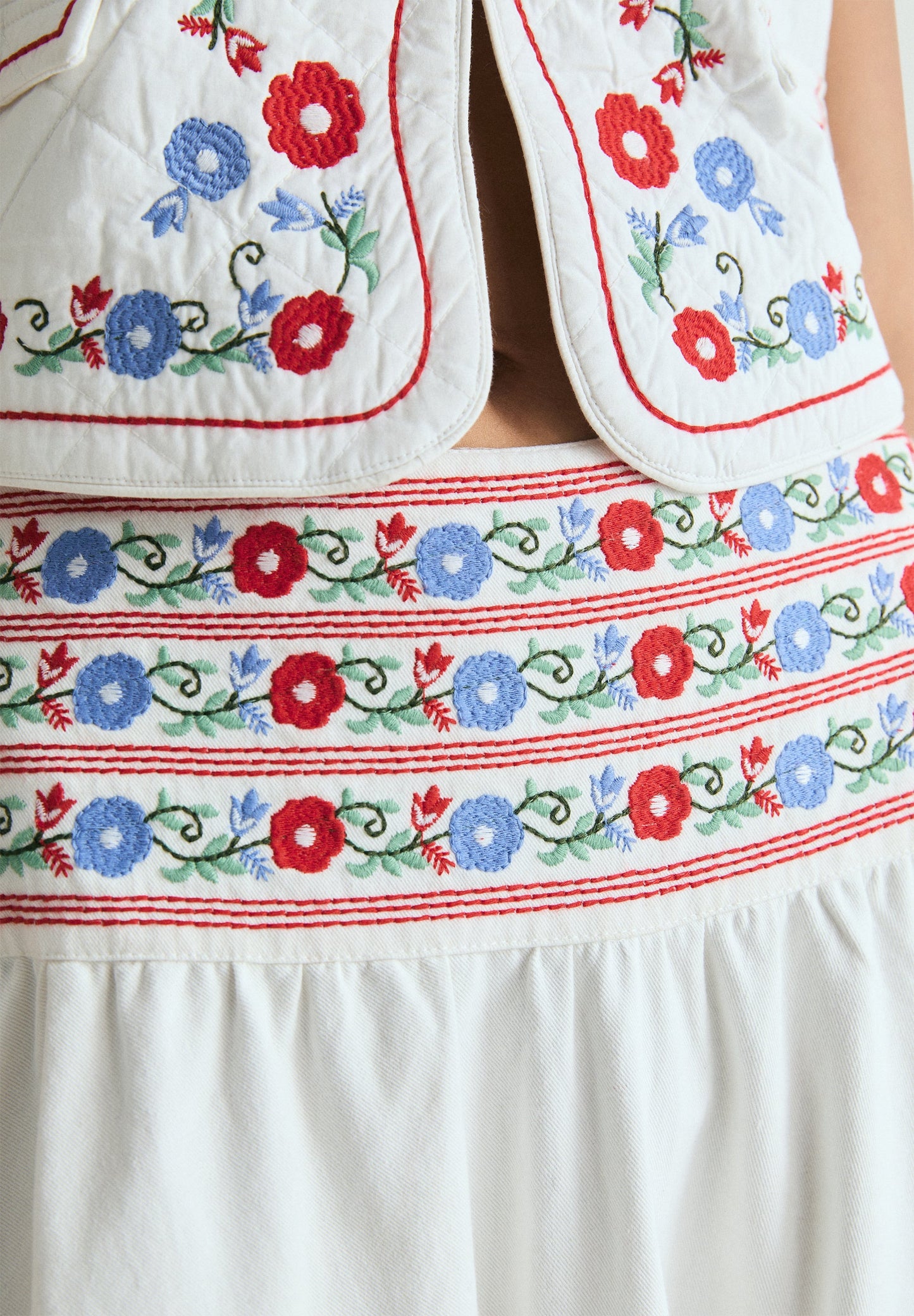 FALDA DENIM BORDADOS
