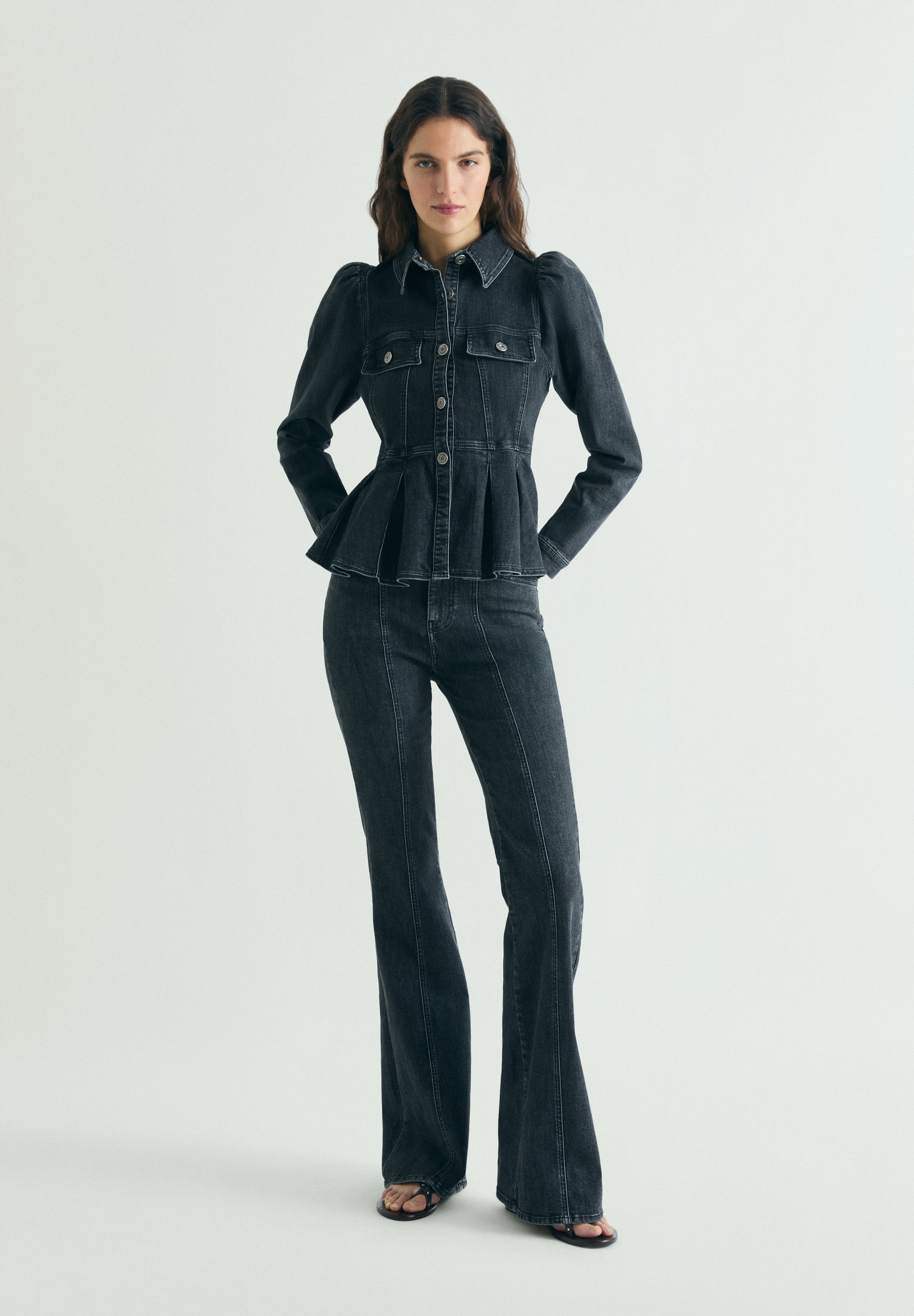 JEANS BOOTCUT BOTONES