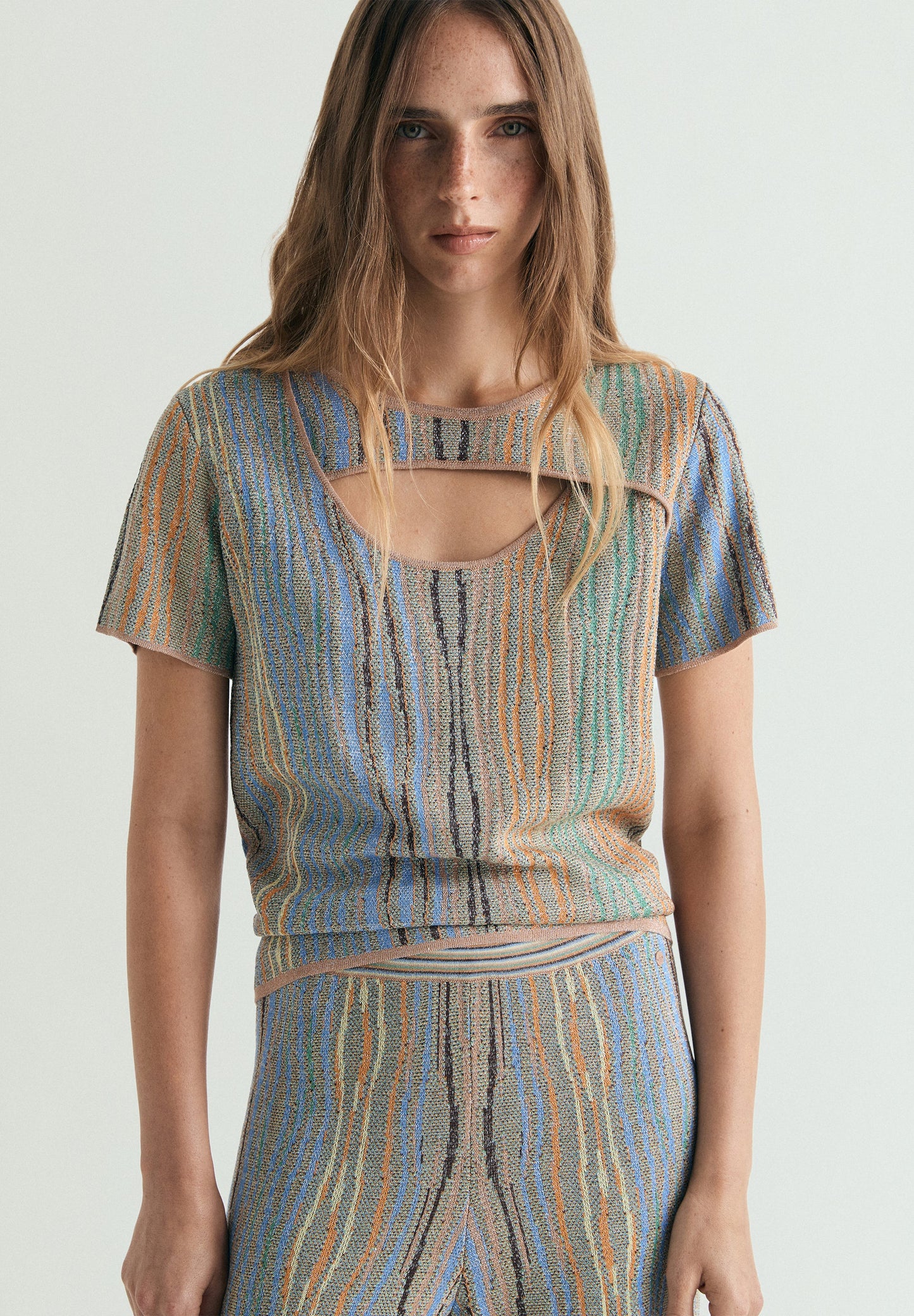TOP ASIMÉTRICO MULTICOLOR