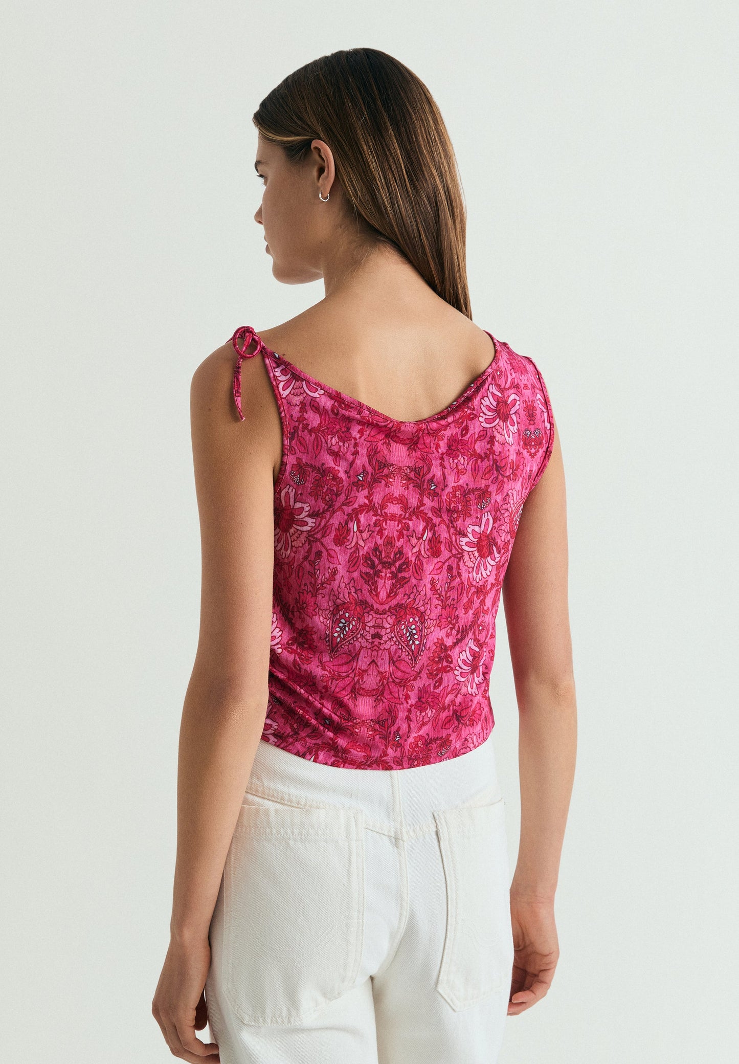 TOP ASIMÉTRICO ESTAMPADO