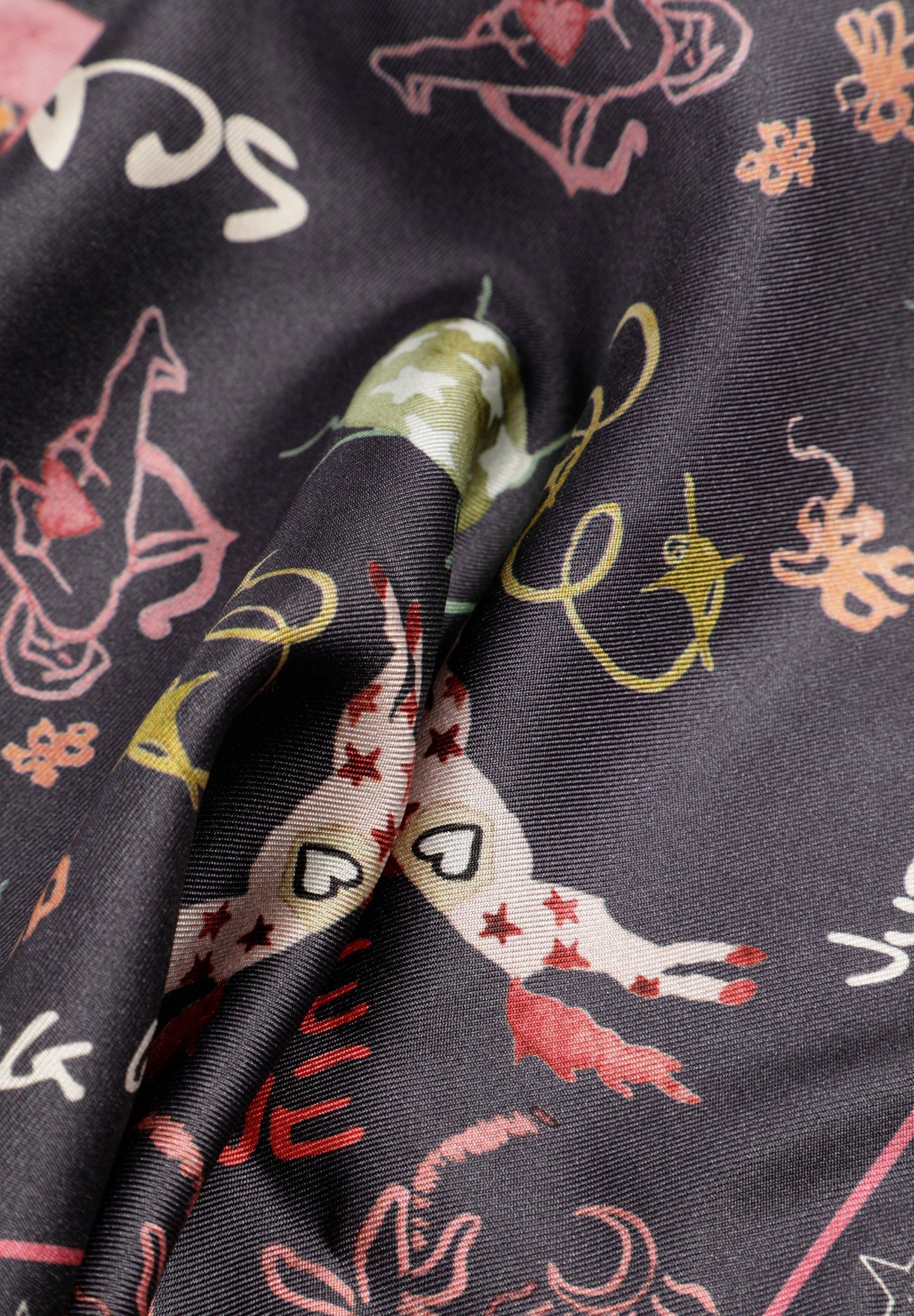 PAÑUELO ESTAMPADO 100% SEDA