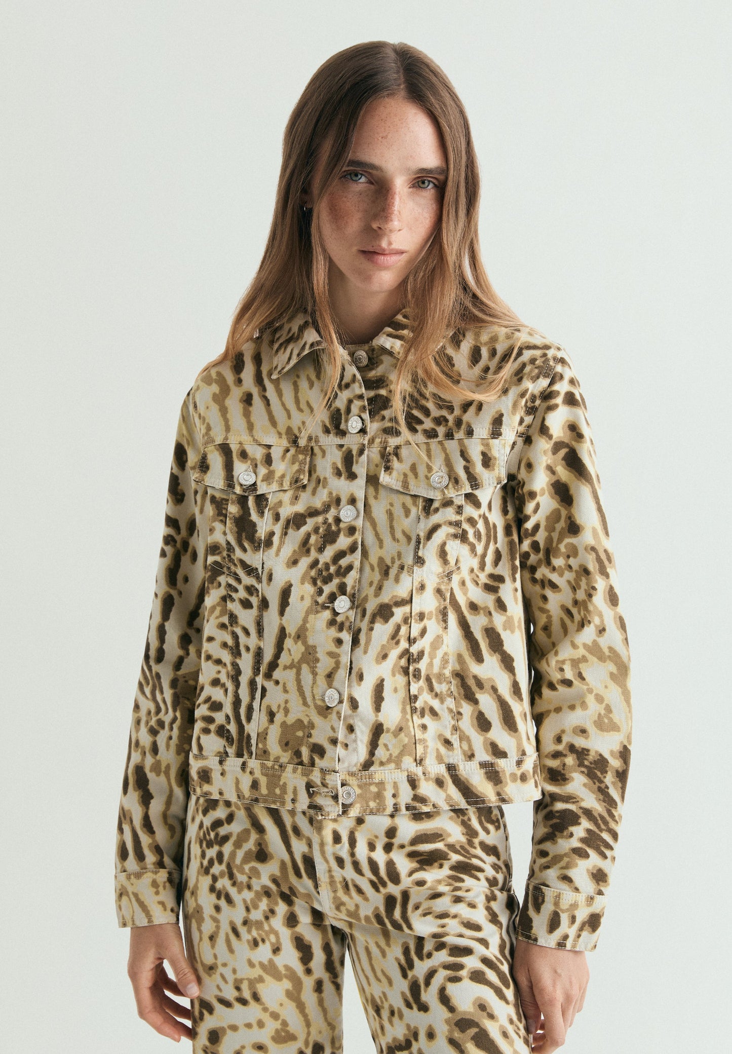 CHAQUETA DENIM ANIMAL PRINT