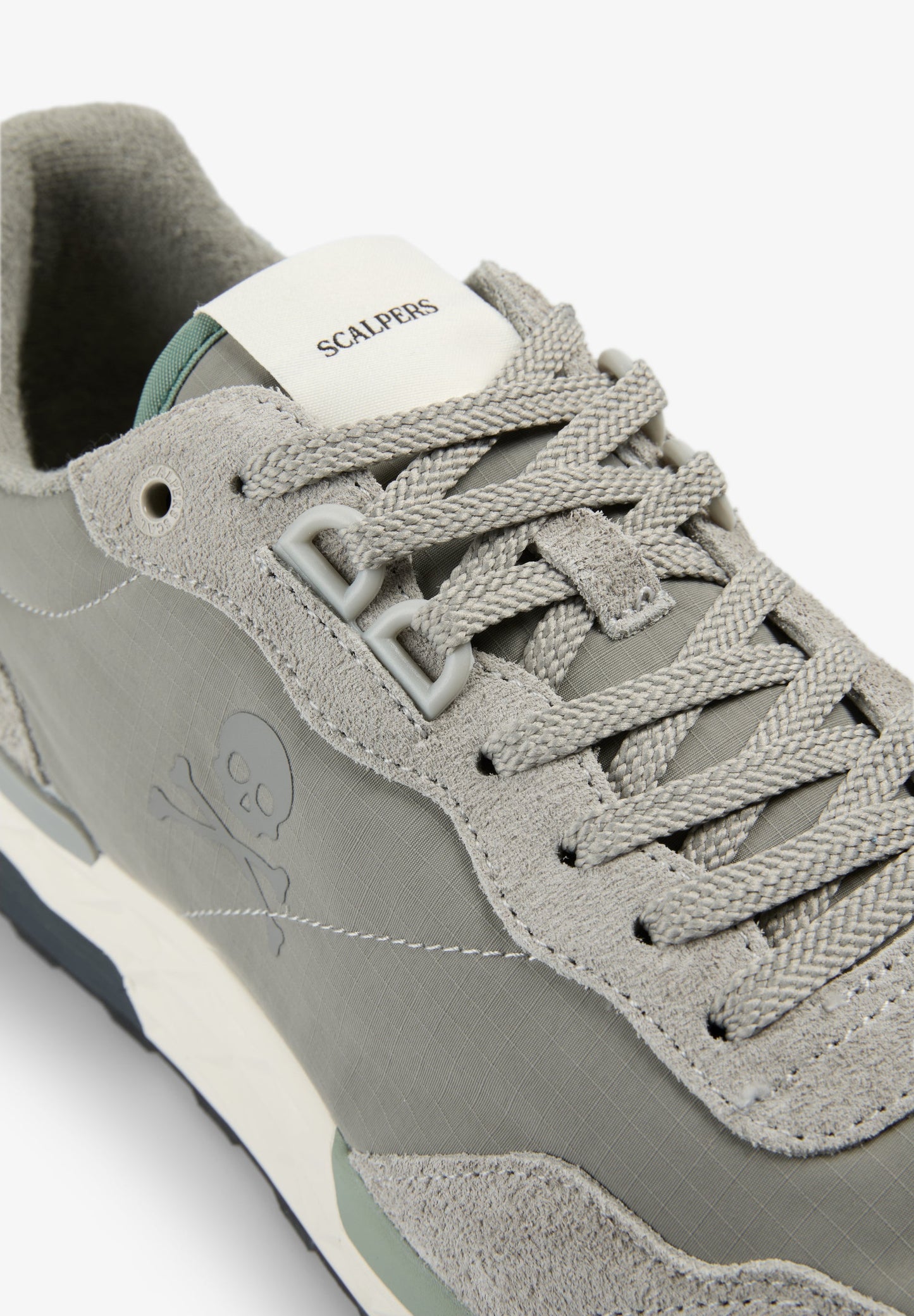 SNEAKERS CALAVERA LATERAL