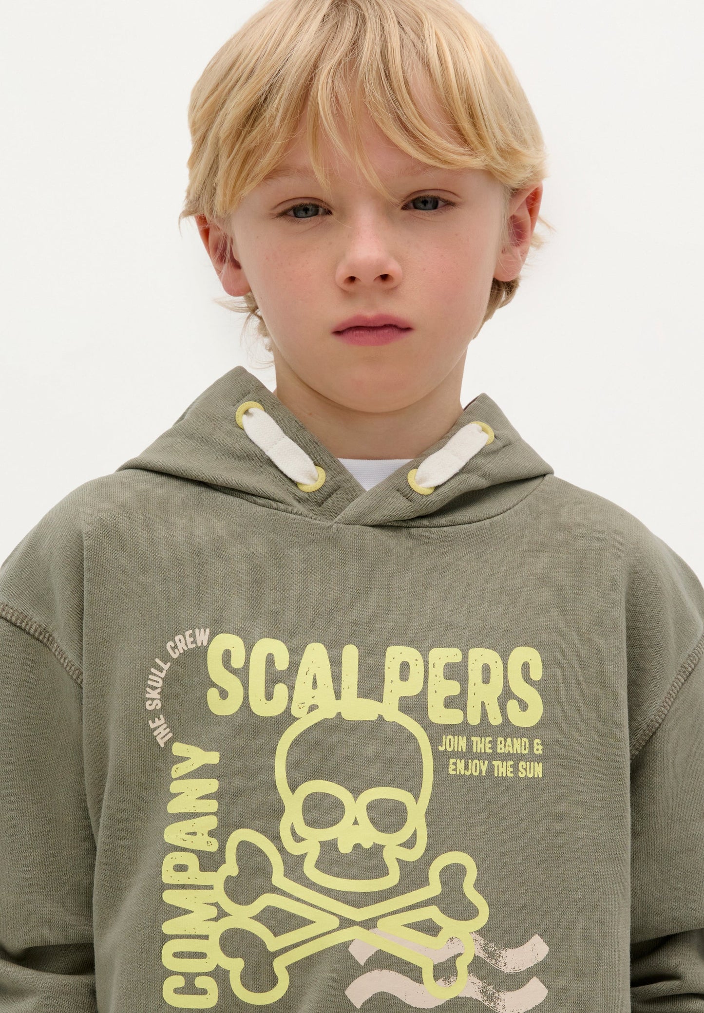 POLERÓN CAPUCHA PRINT DELANTERO