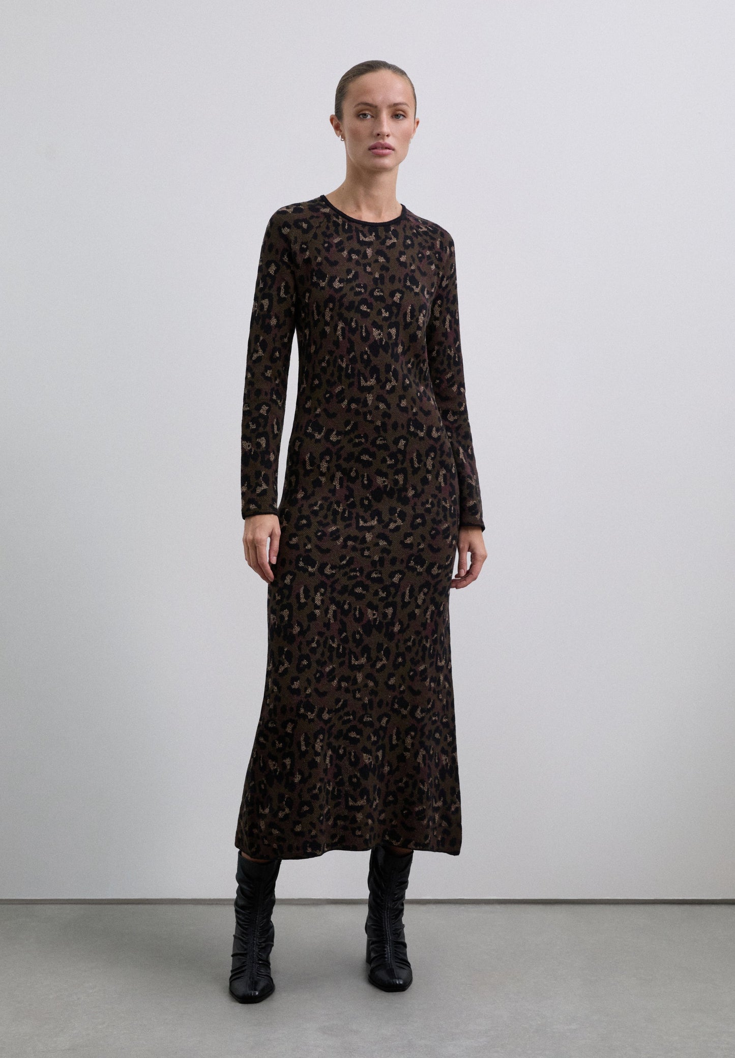 VESTIDO MIDI PUNTO JACQUARD