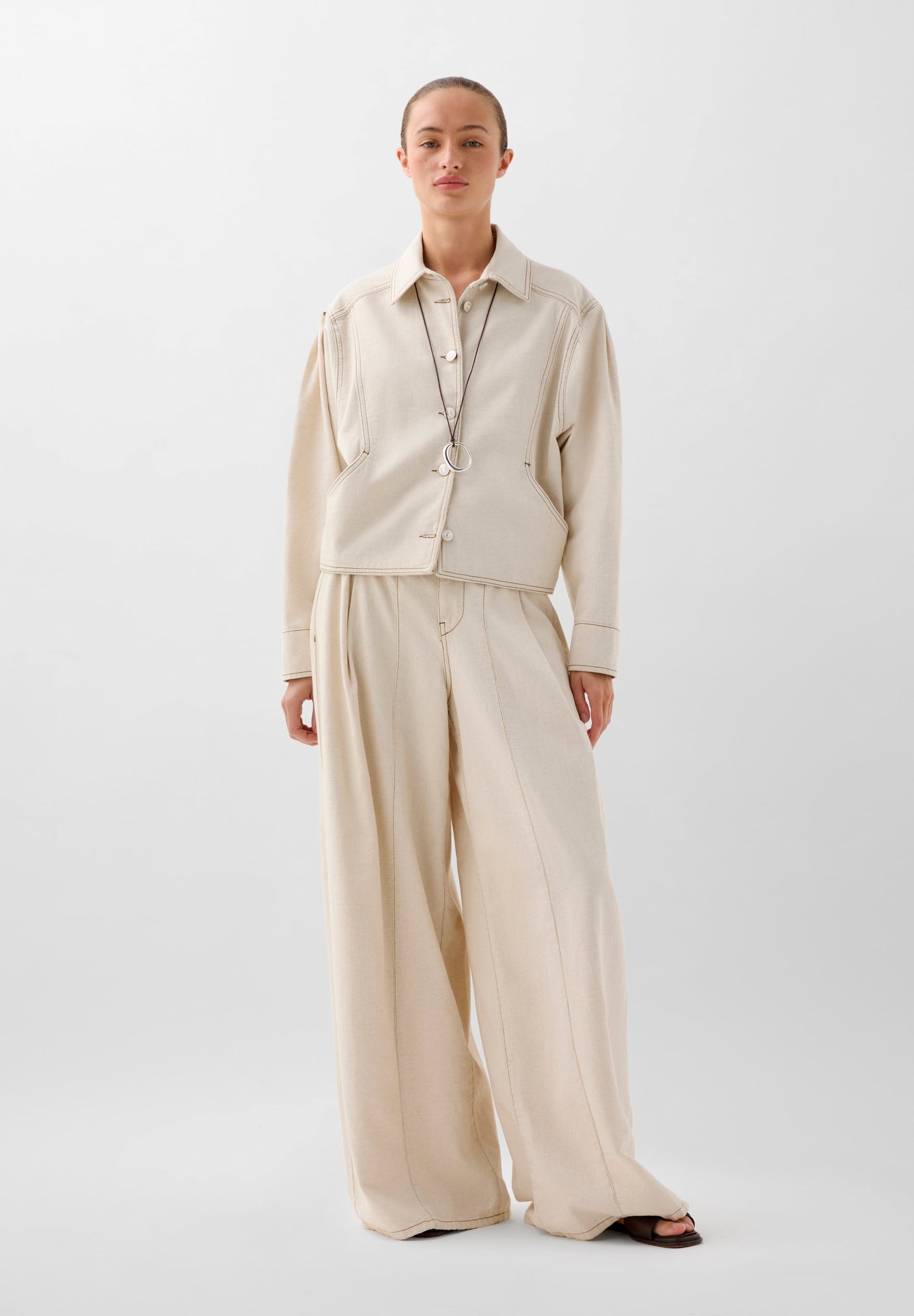 CHAQUETA BOMBER COSTURAS CONTRASTE