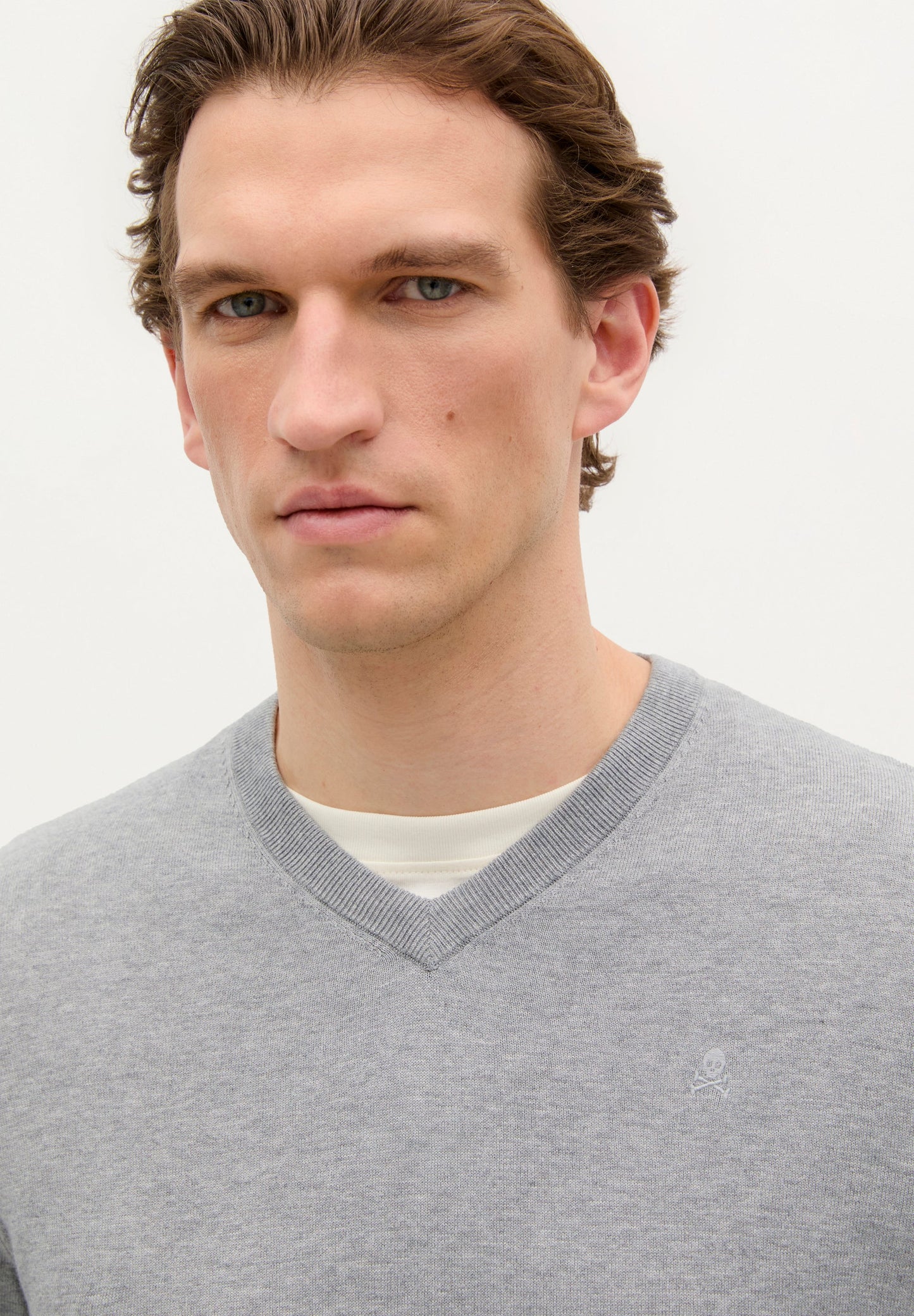 JERSEY CUELLO PICO CALAVERA