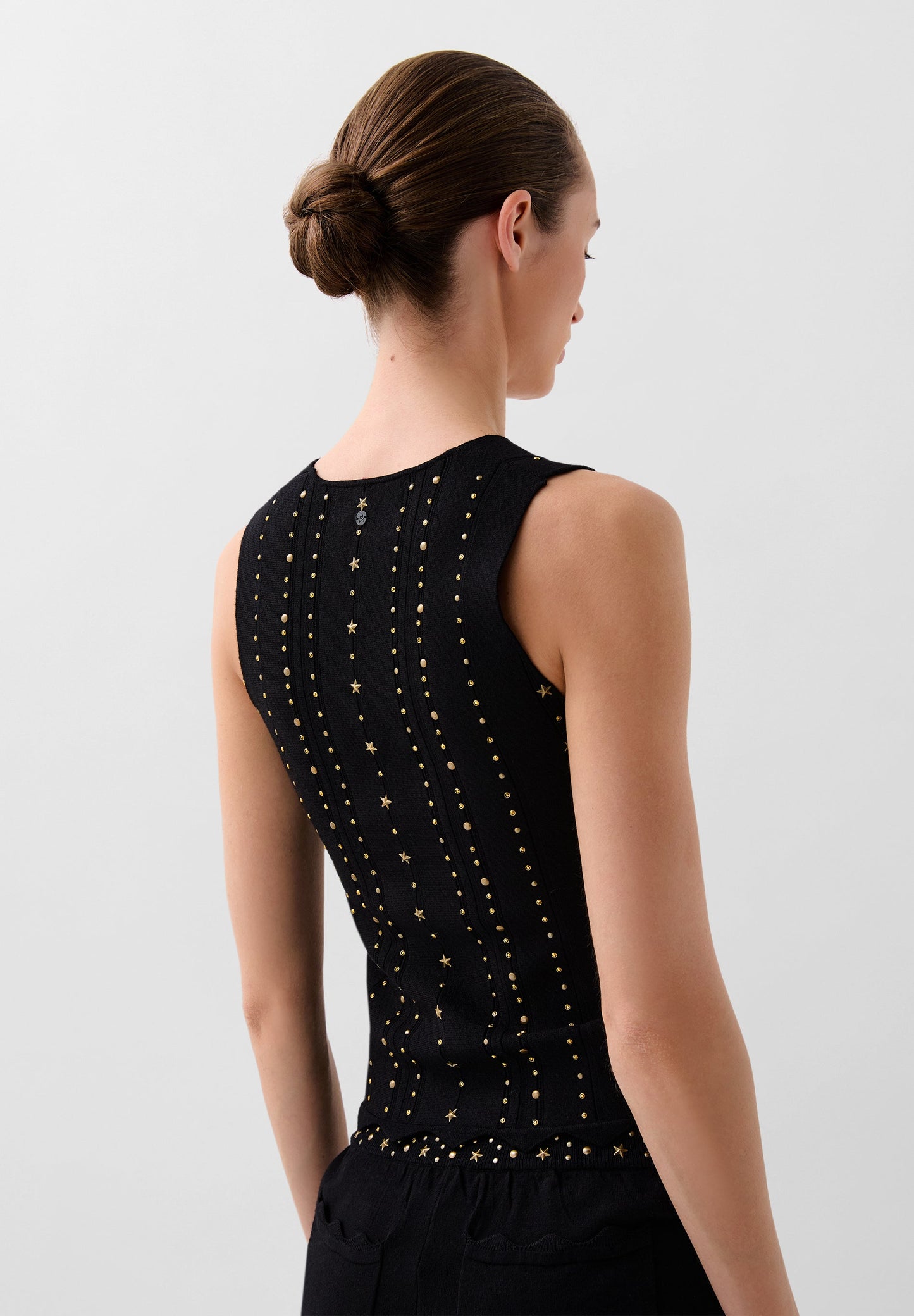 TOP PUNTO DETALLE TACHUELAS