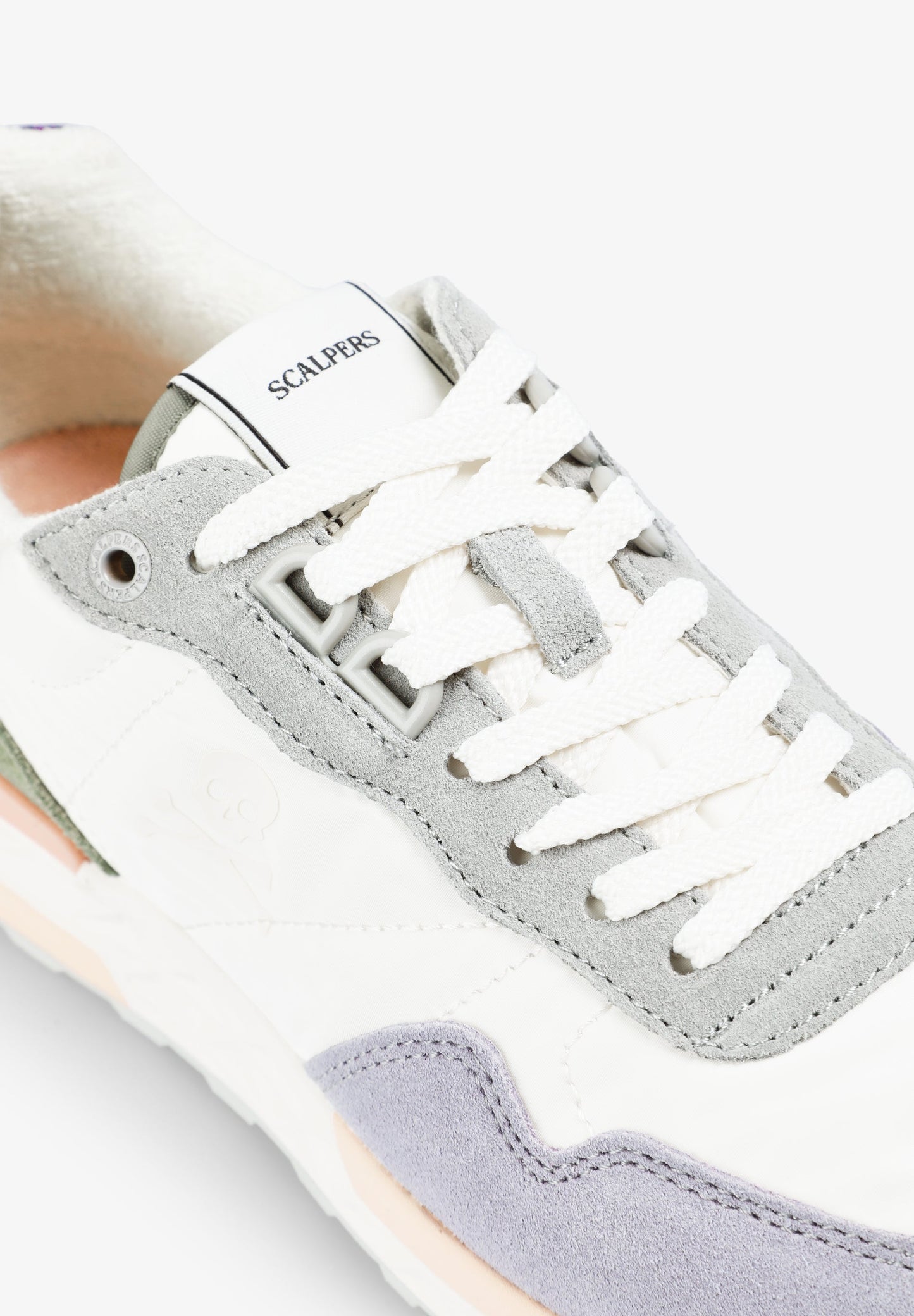 SNEAKERS ANTE CALAVERA