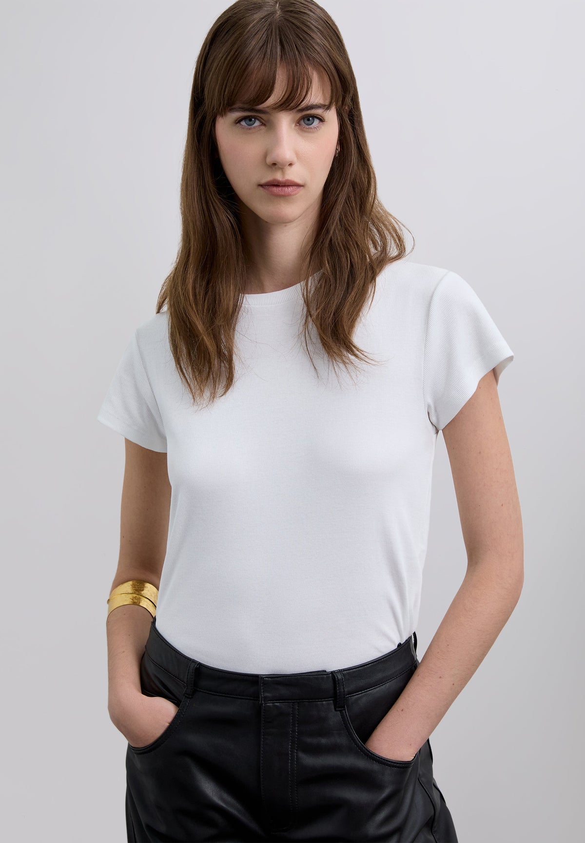 POLERA ABERTURA DETALLE PEDRERÍA