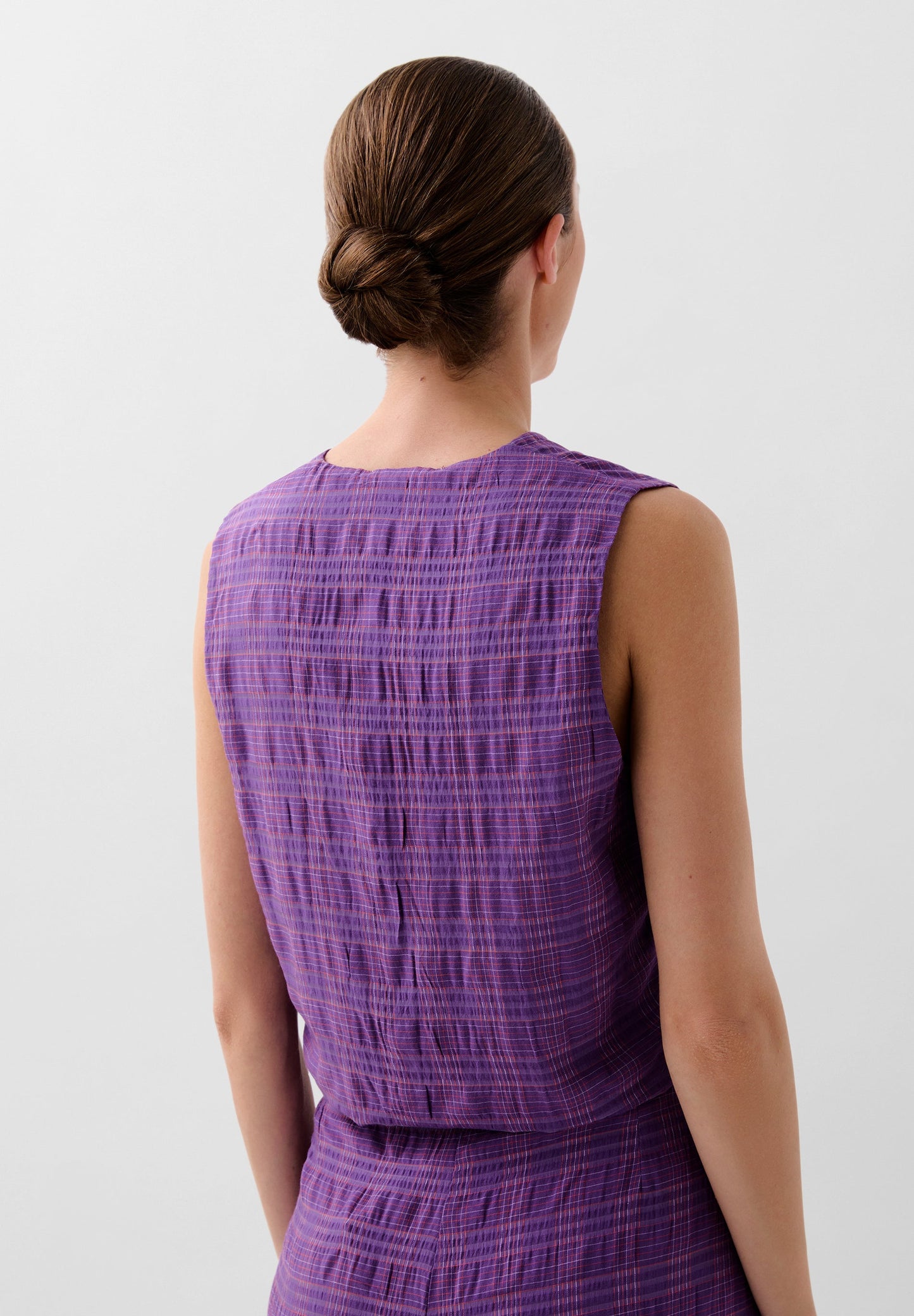 CHALECO RAYAS DETALLES BORDADOS