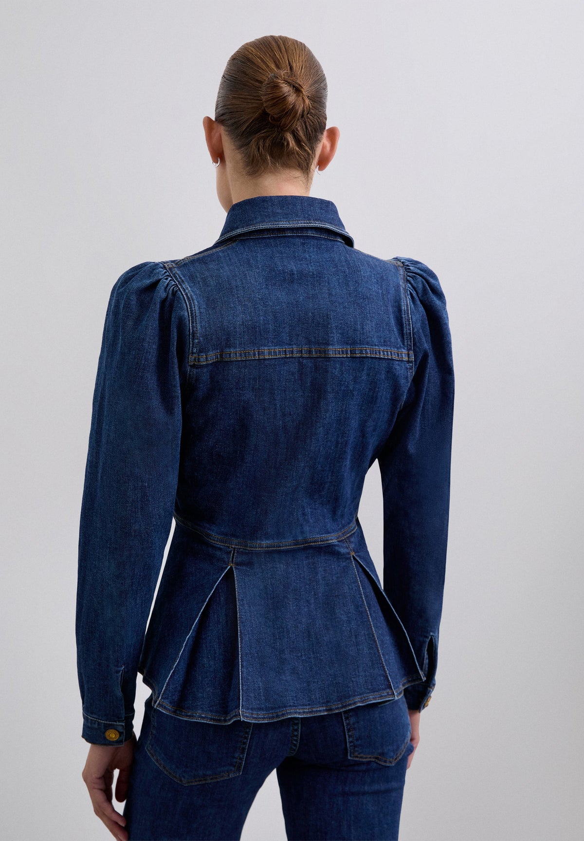 CAMISA DENIM MANGA ABULLONADA