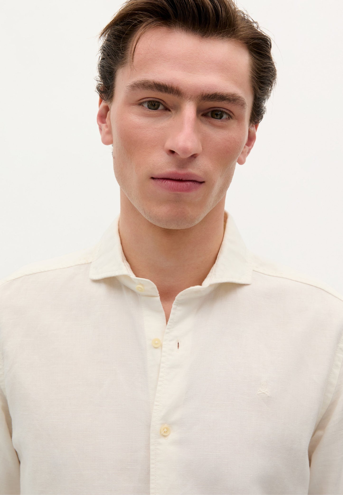 CAMISA LINO CALAVERA