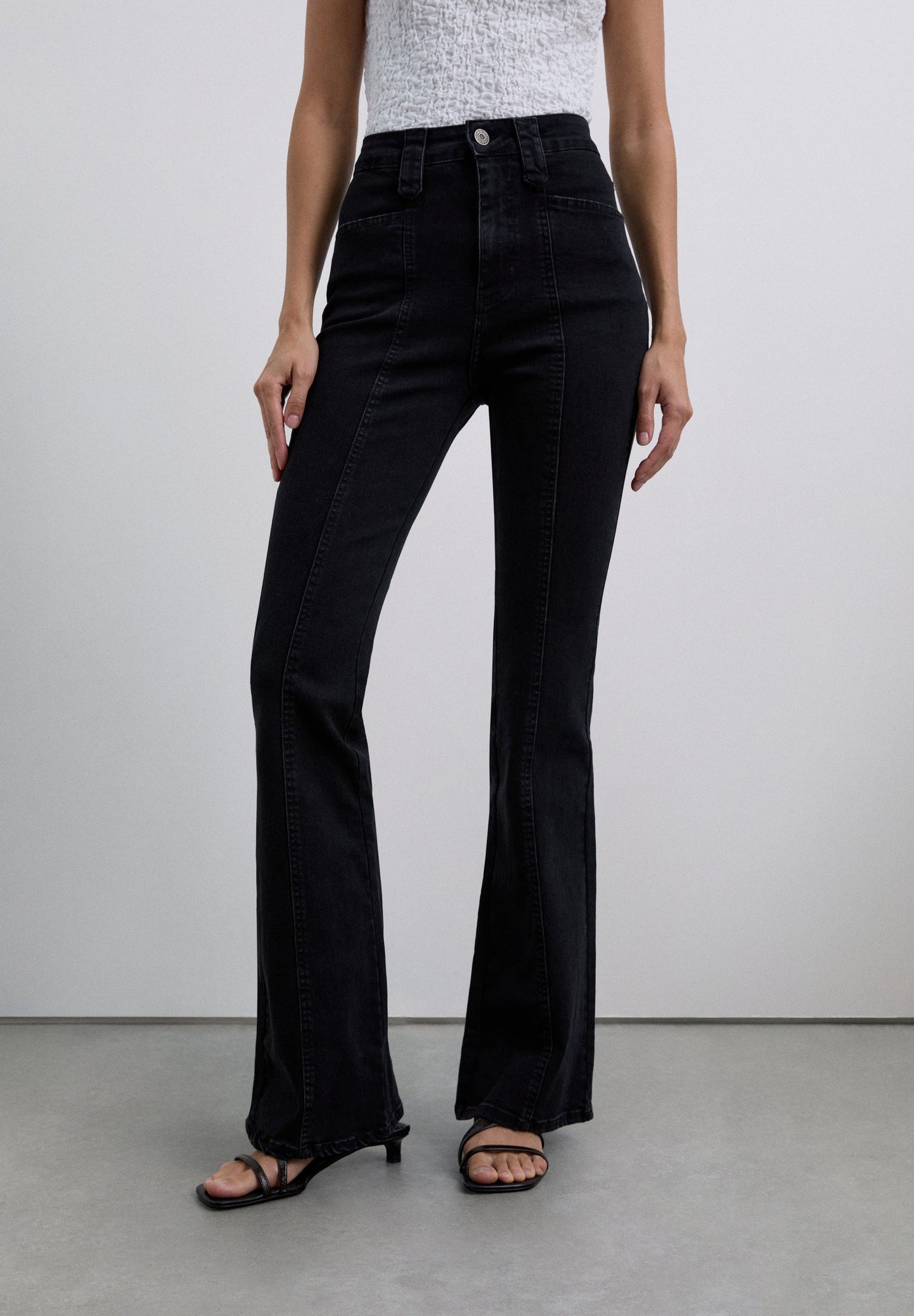 PANTALÓN DENIM BOOTCUT