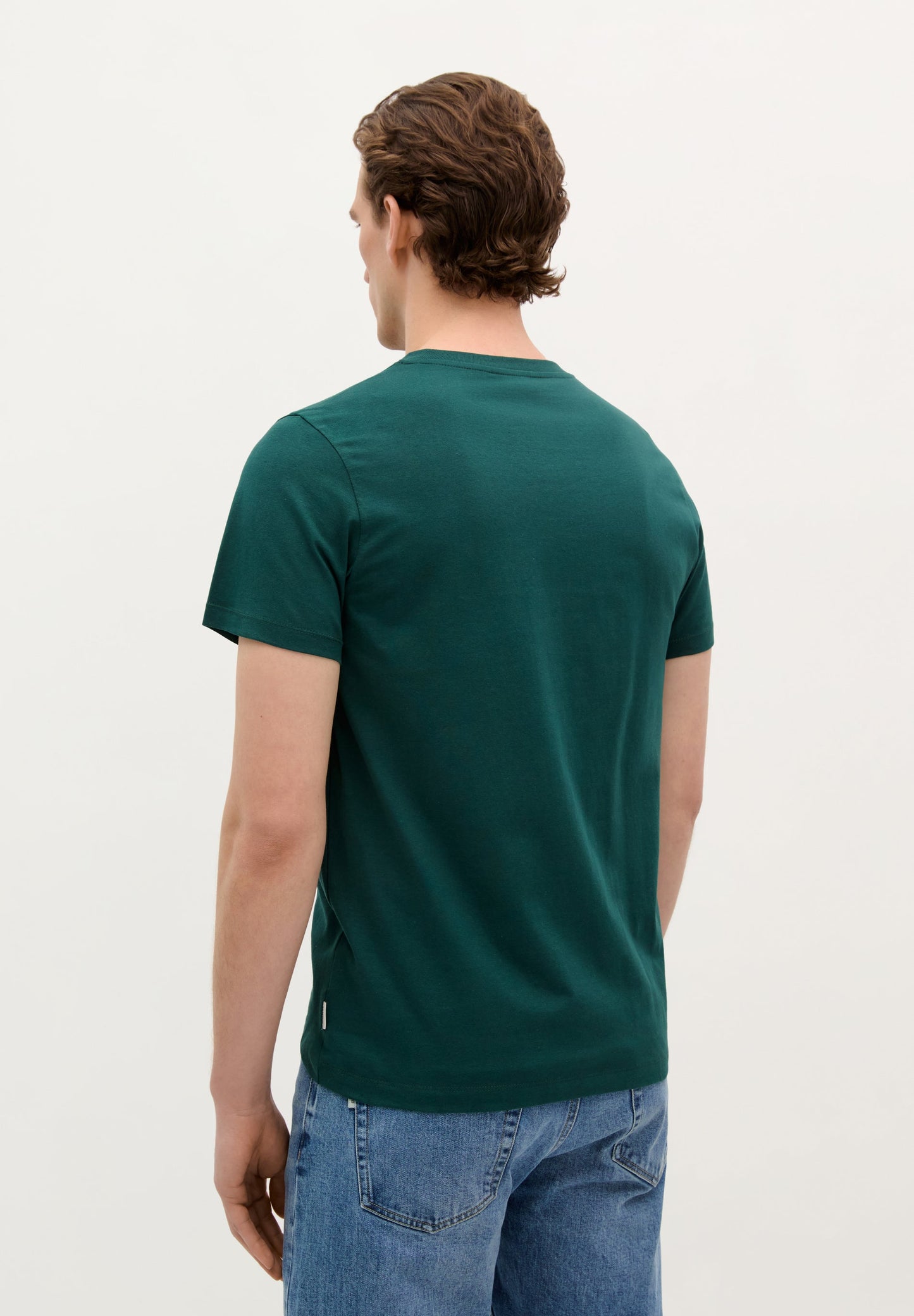 POLERA BÁSICA CALAVERA